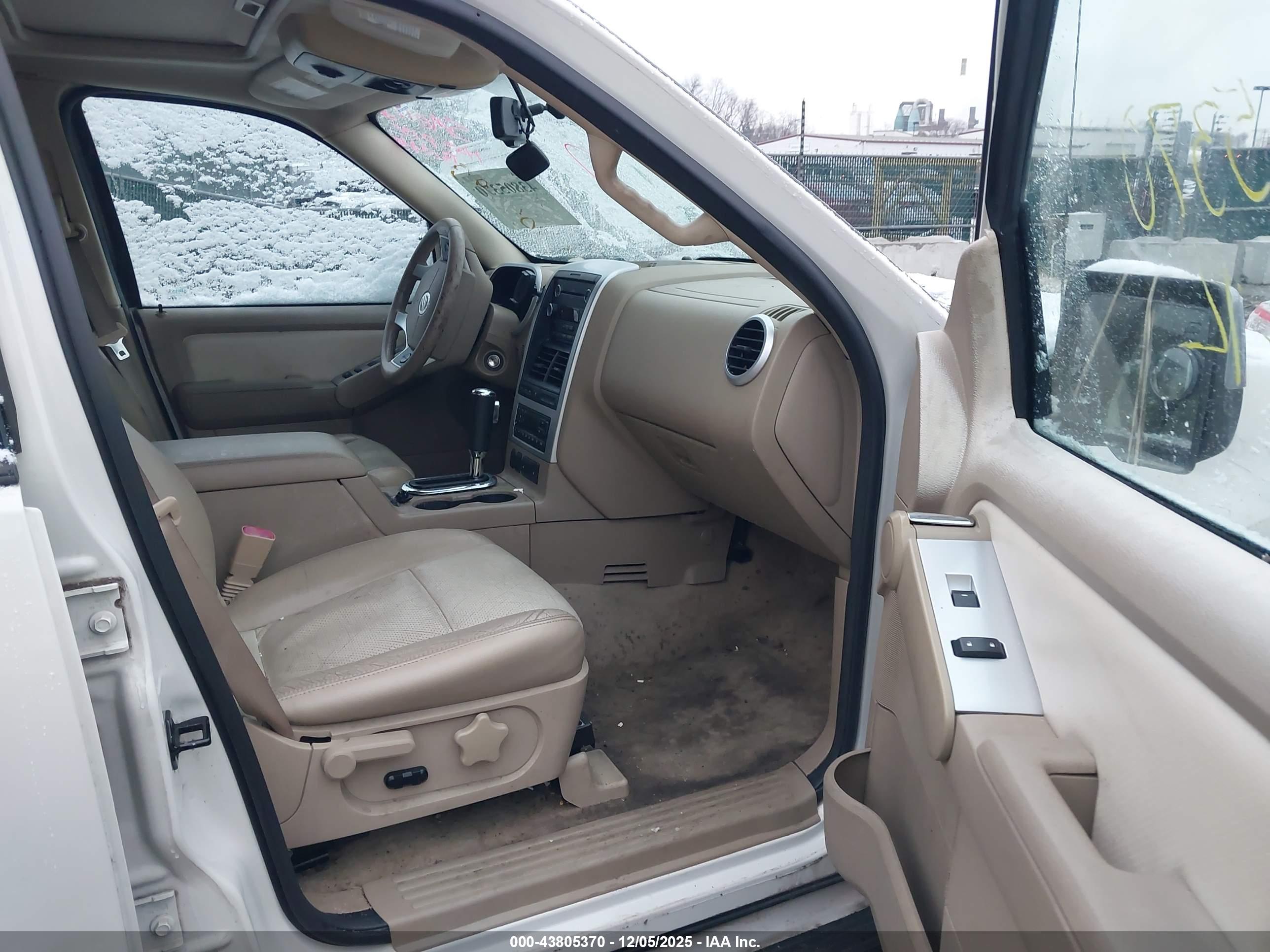 MERCURY MOUNTAINEER image 5