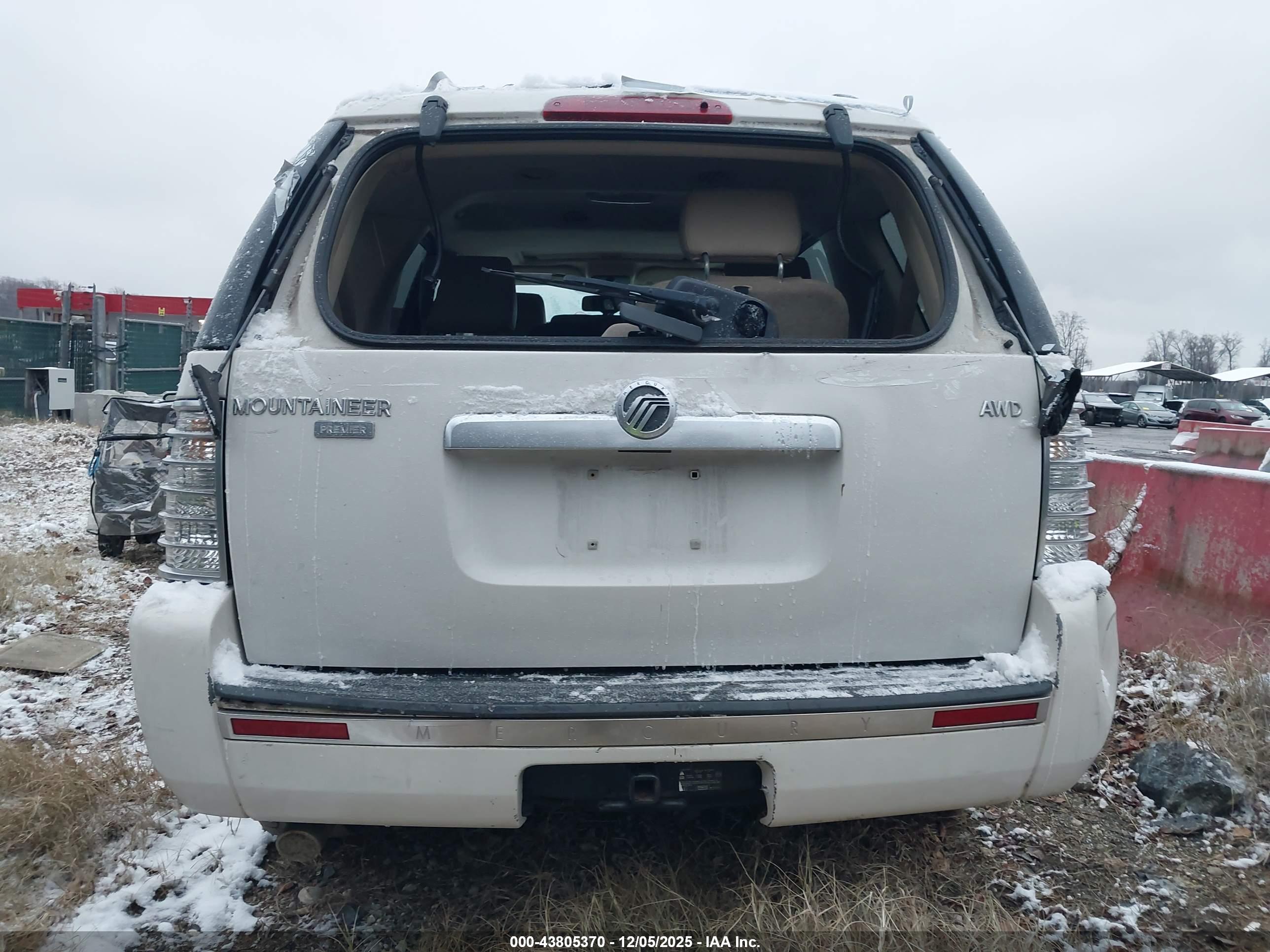 MERCURY MOUNTAINEER image 6