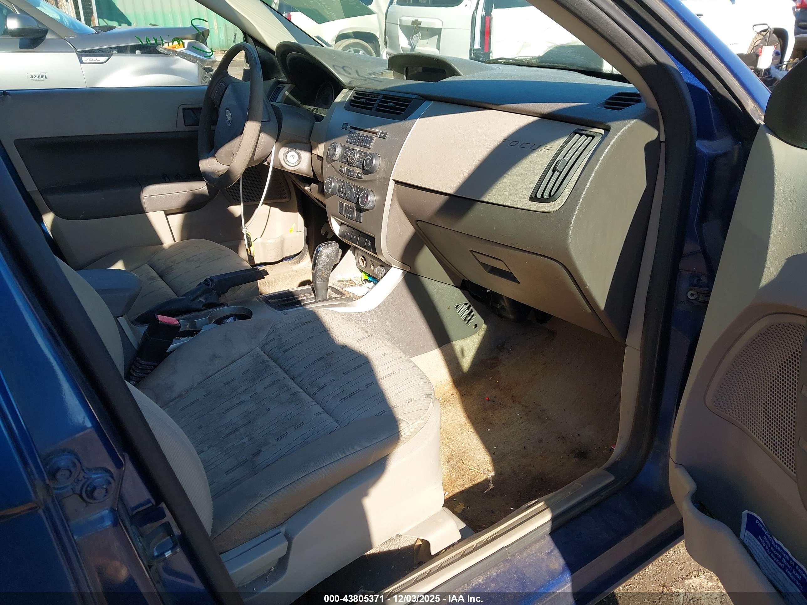 FORD FOCUS image 5