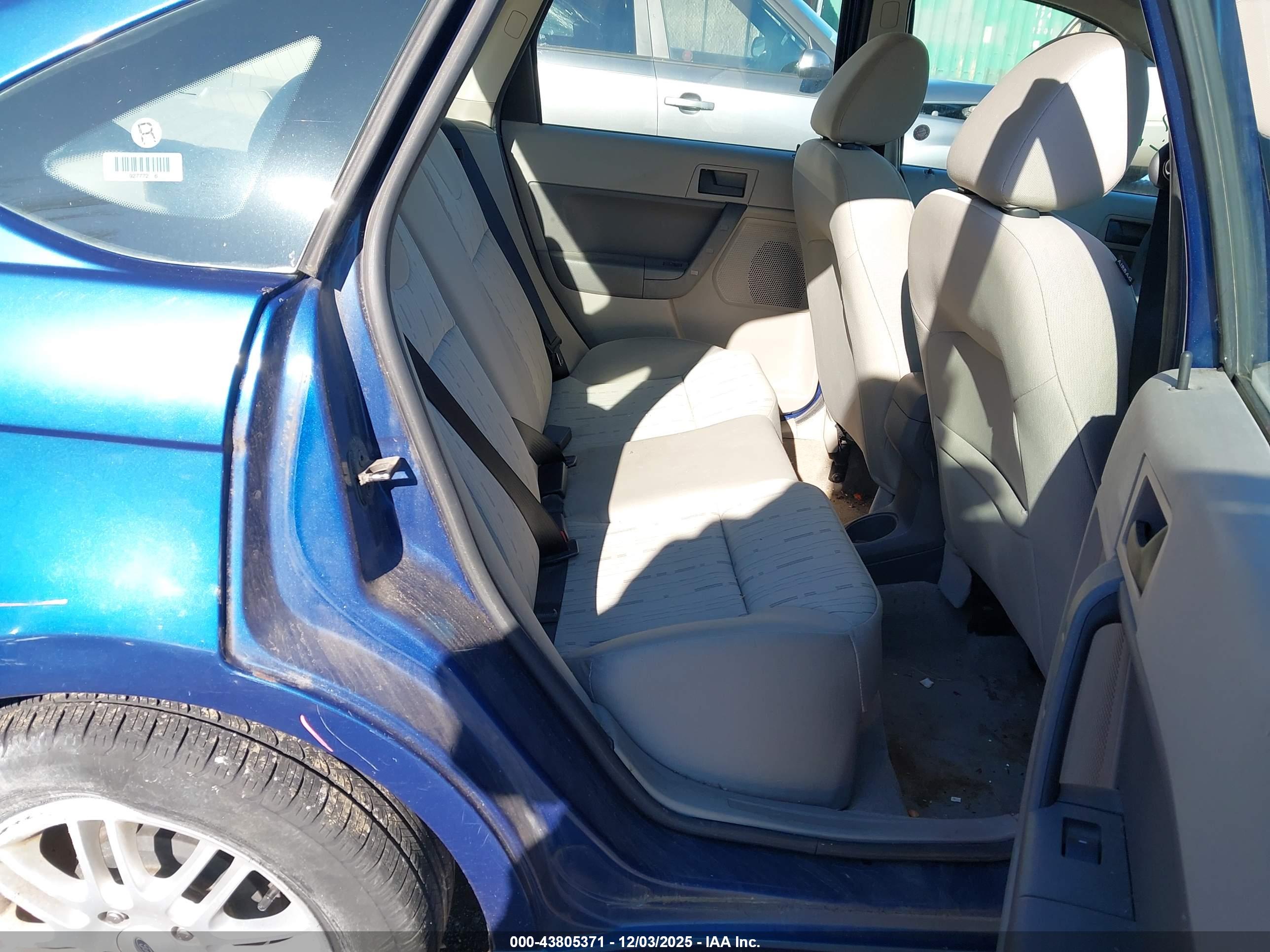 FORD FOCUS image 8