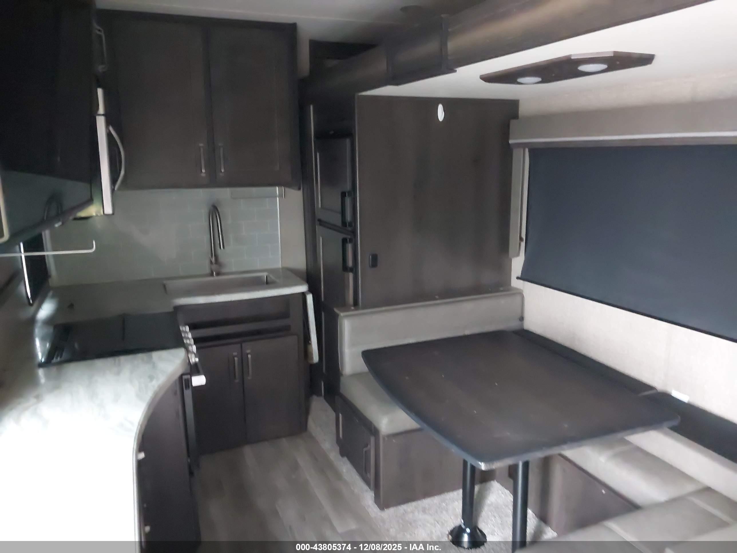 GRAND DESIGN image 8