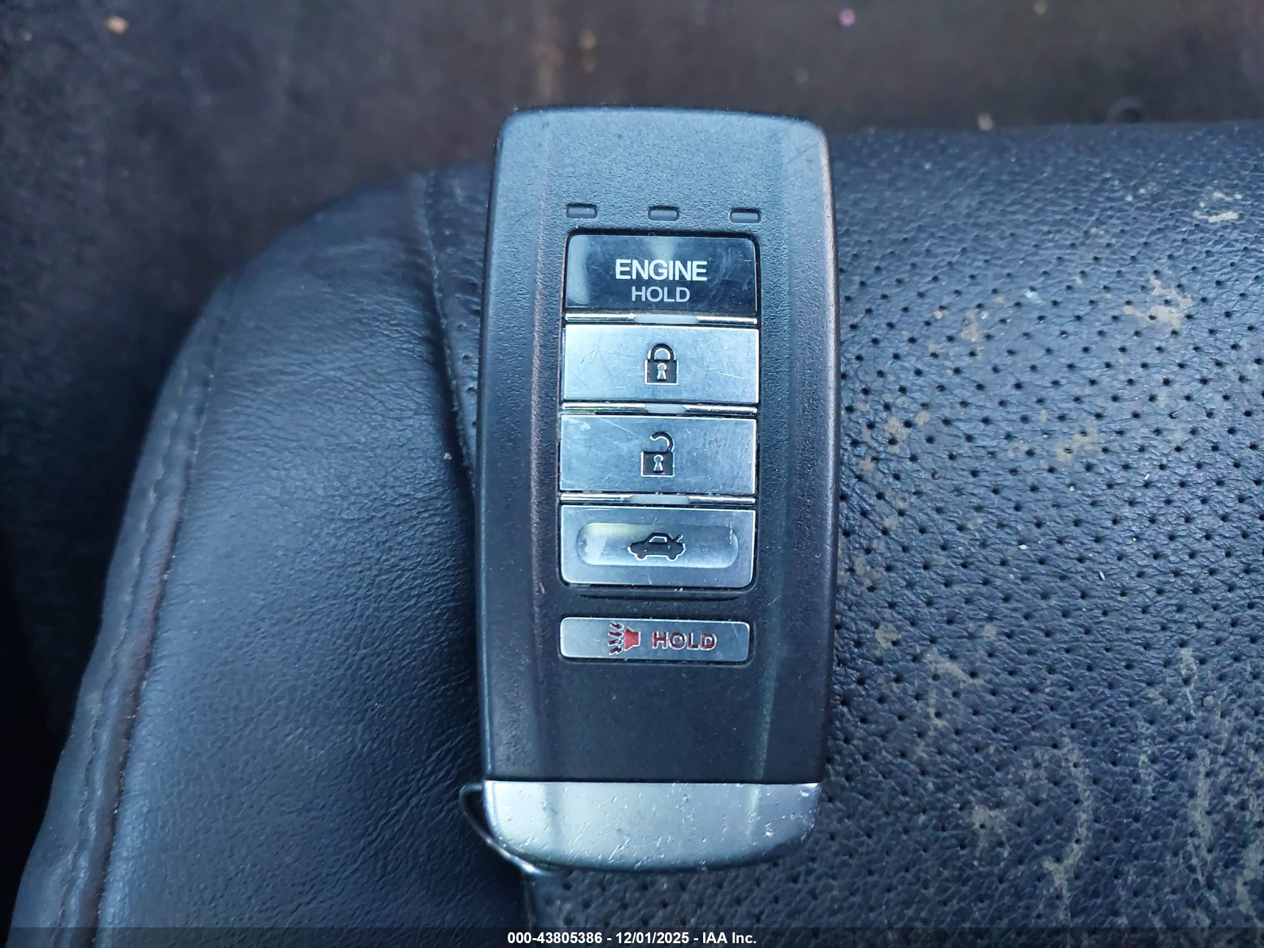 ACURA TLX image 11