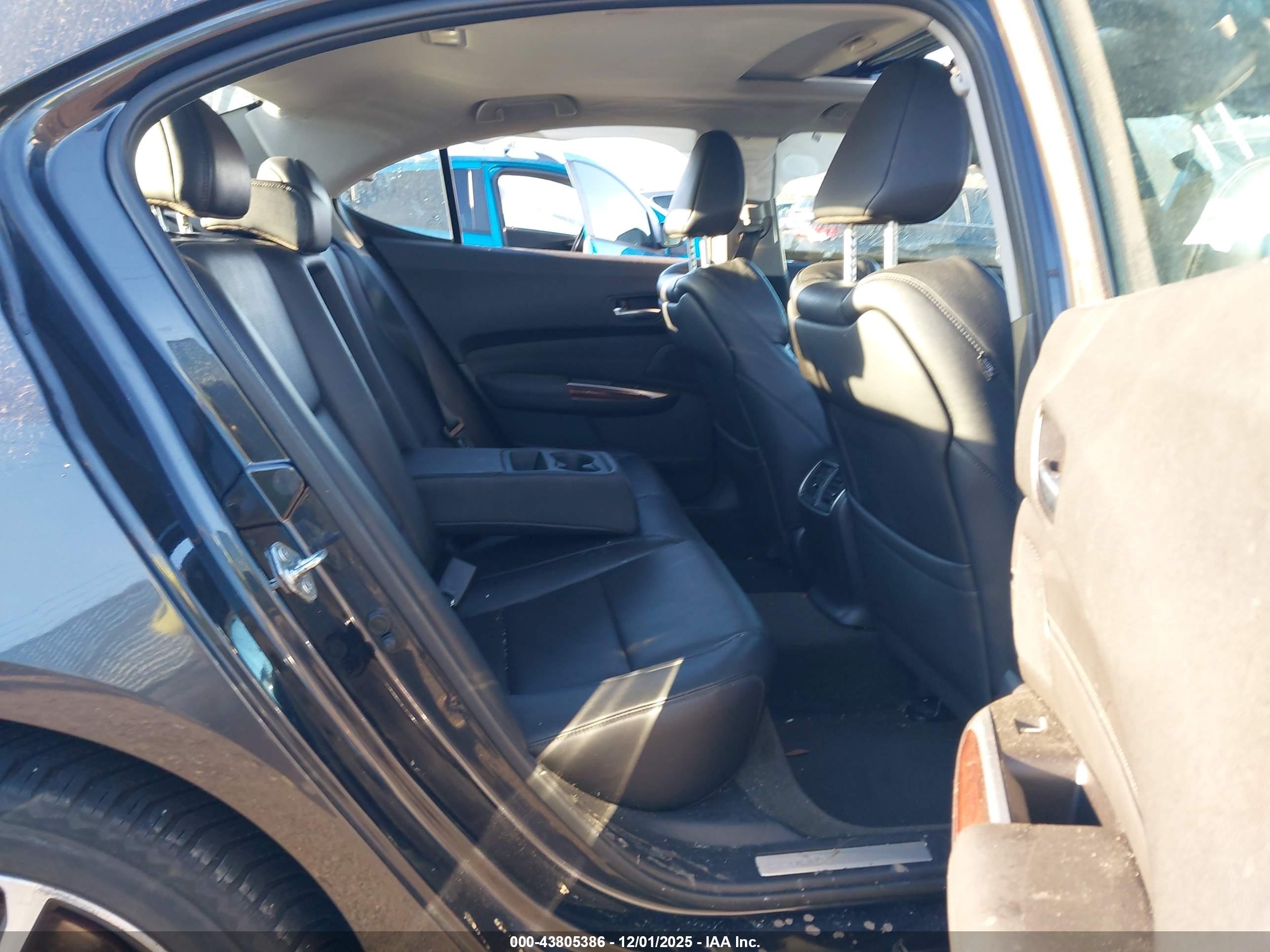 ACURA TLX image 8