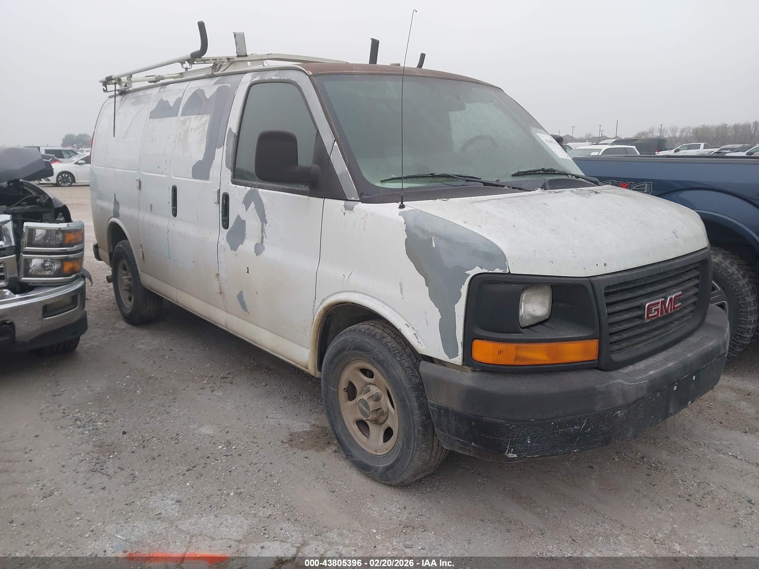 GMC SAVANA image 4