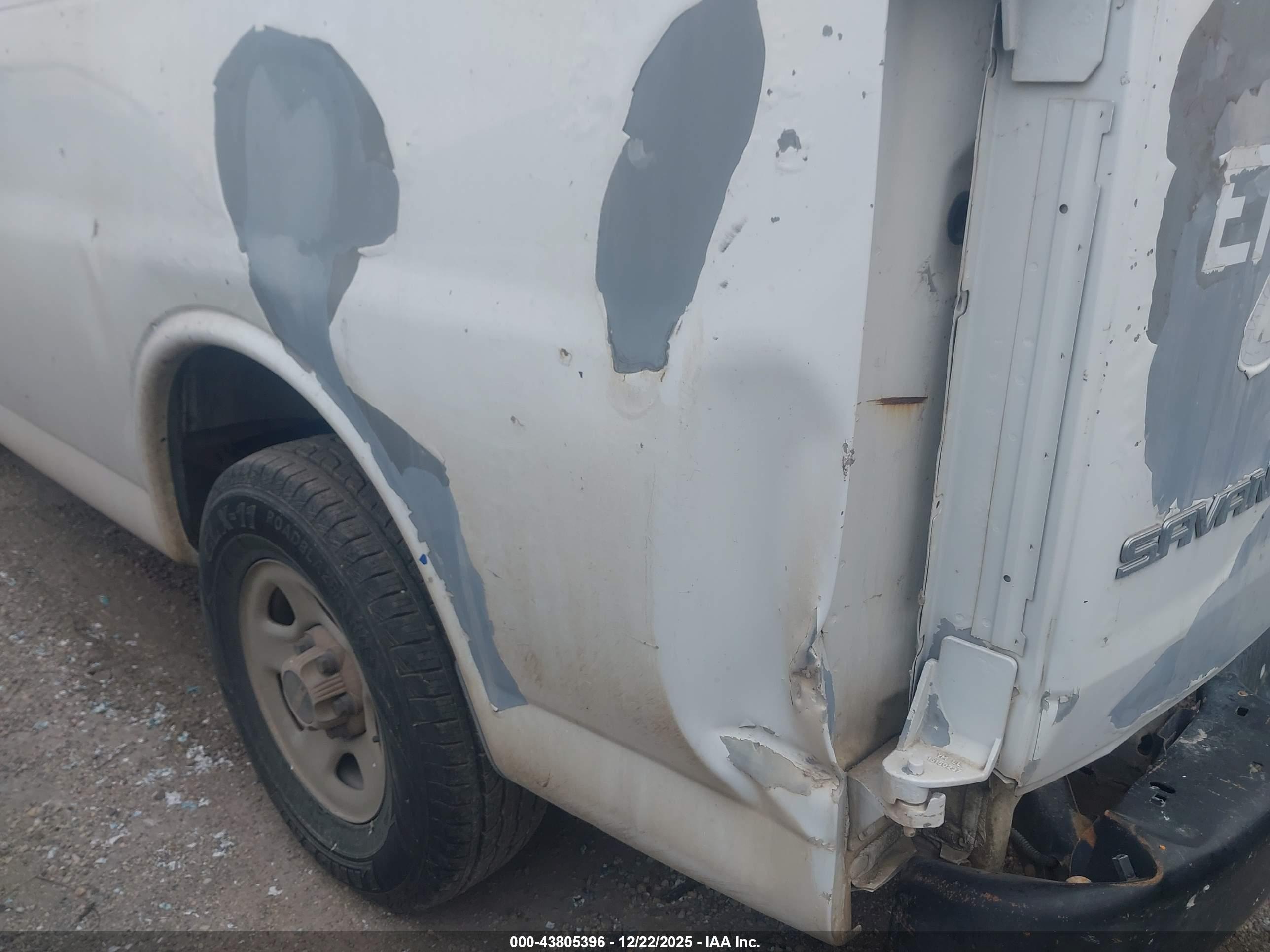 GMC SAVANA image 6