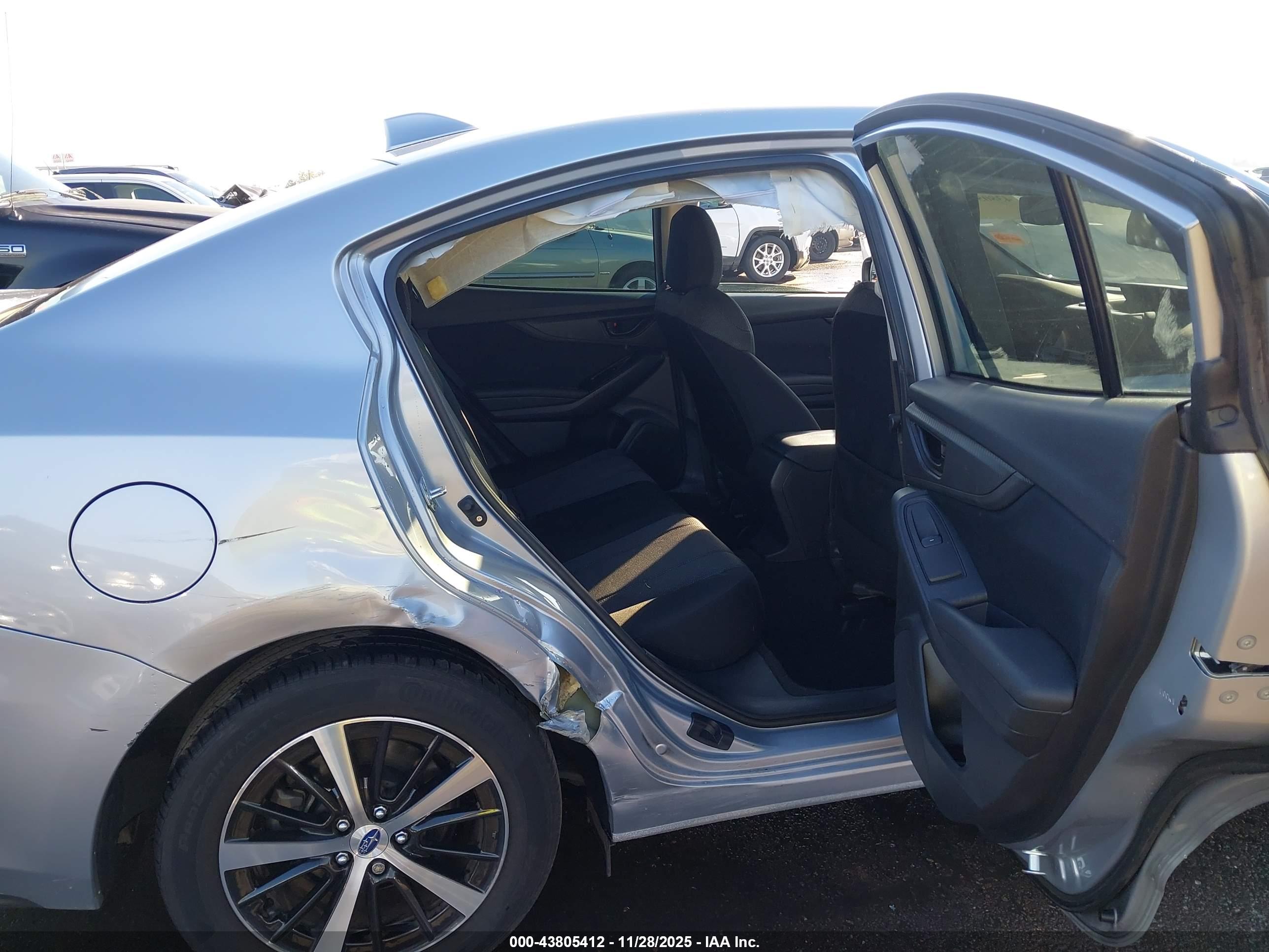 SUBARU IMPREZA image 8