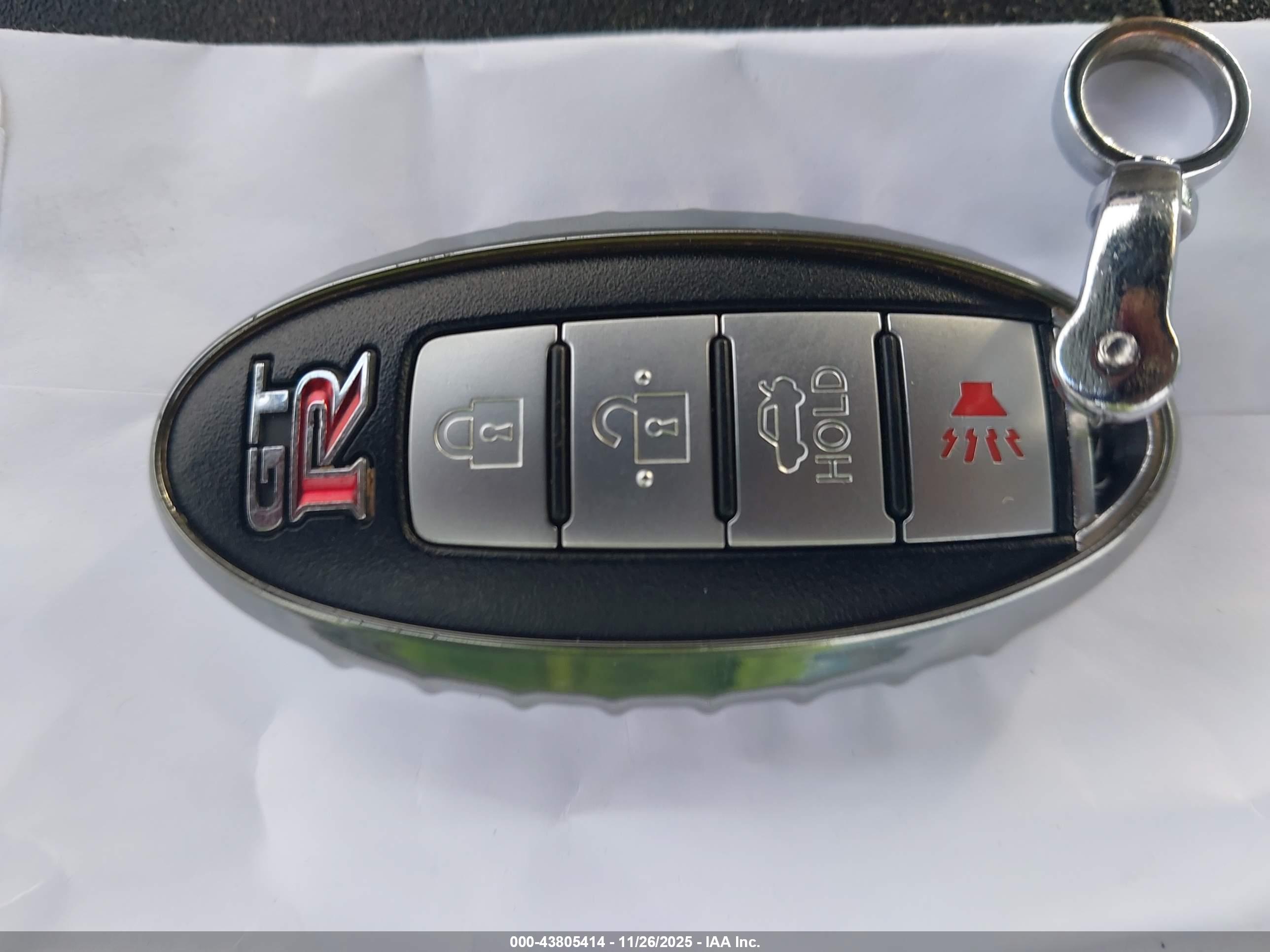 NISSAN GT-R image 11