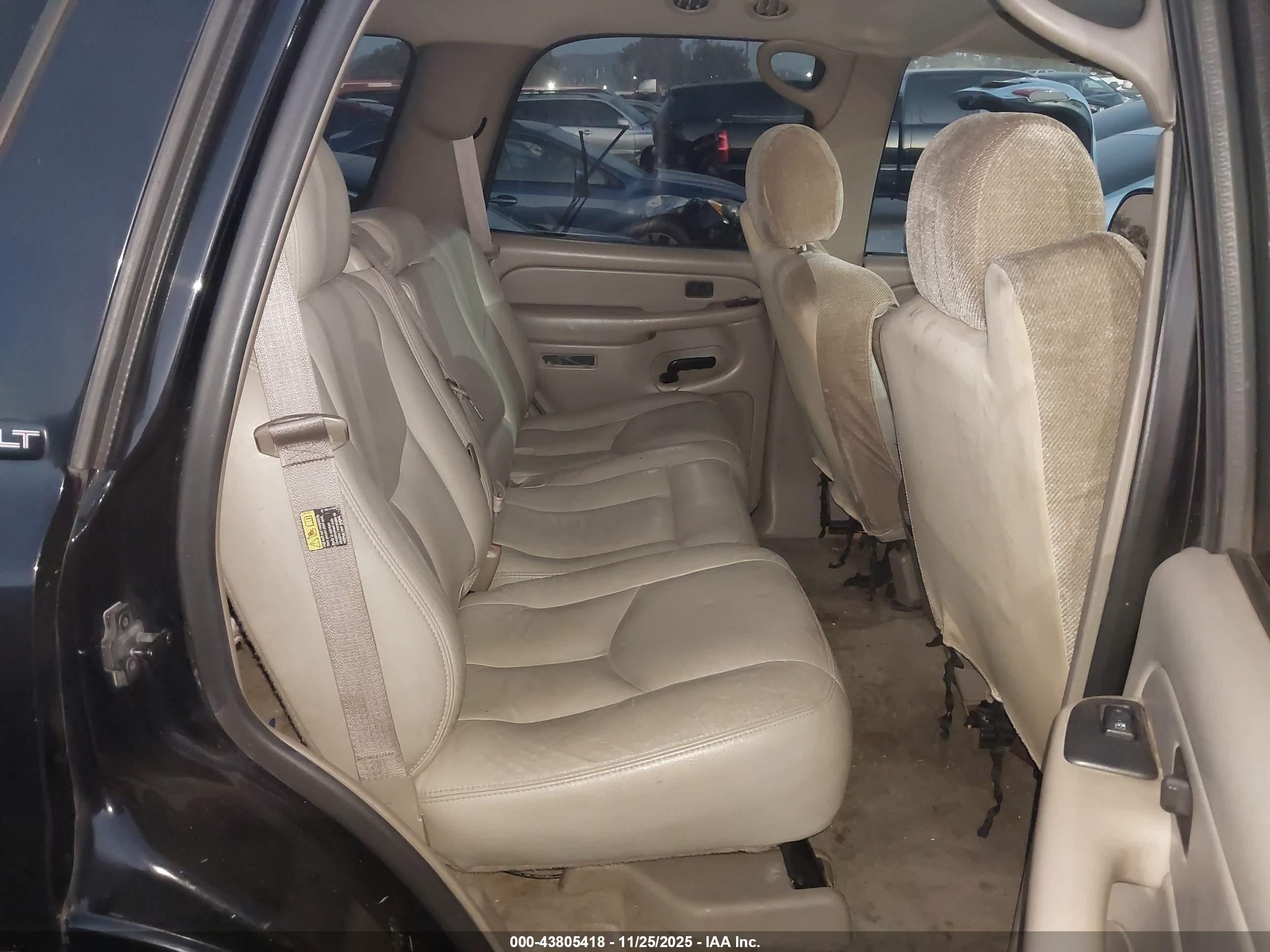 GMC YUKON image 8