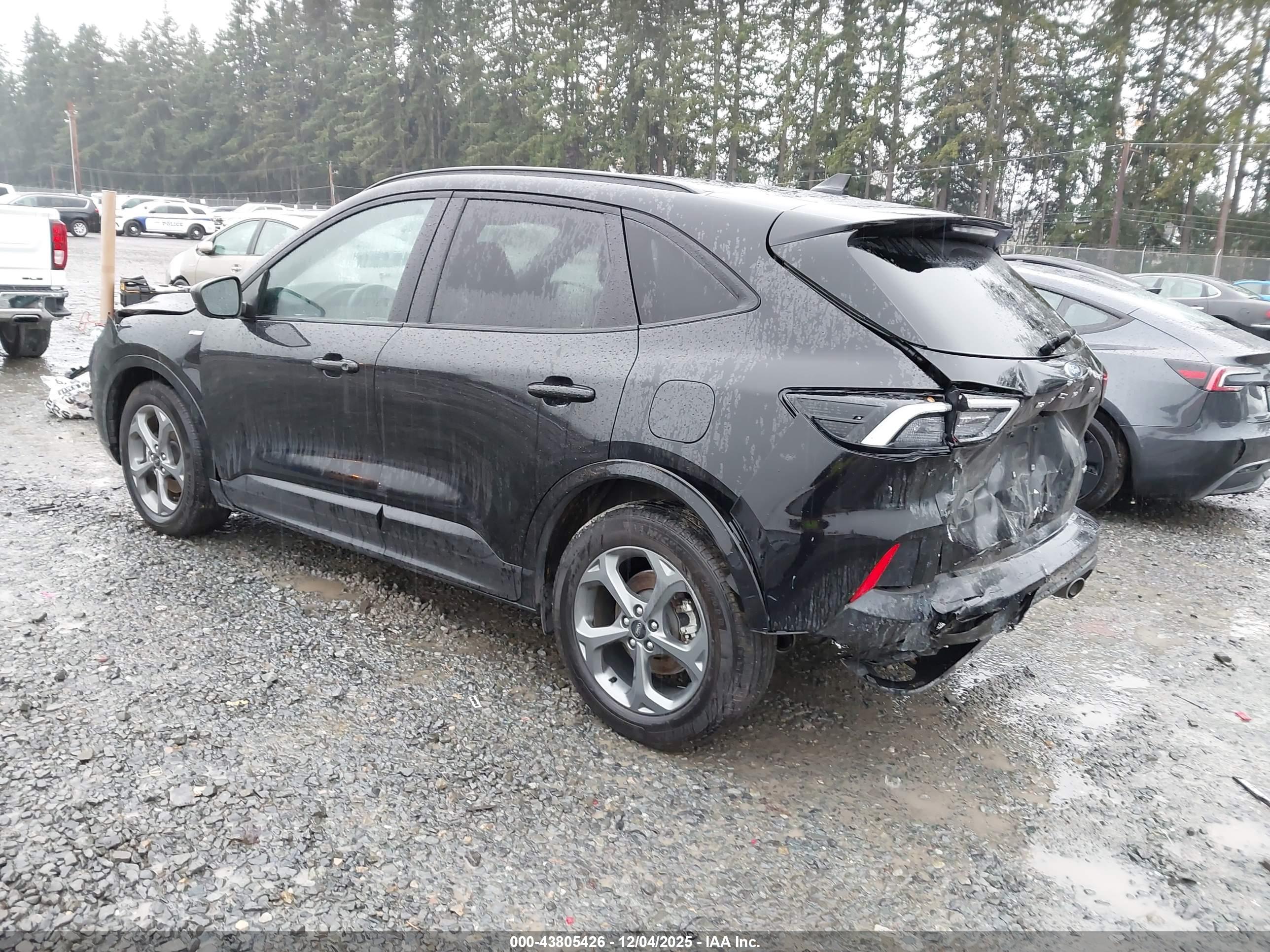 FORD ESCAPE image 3