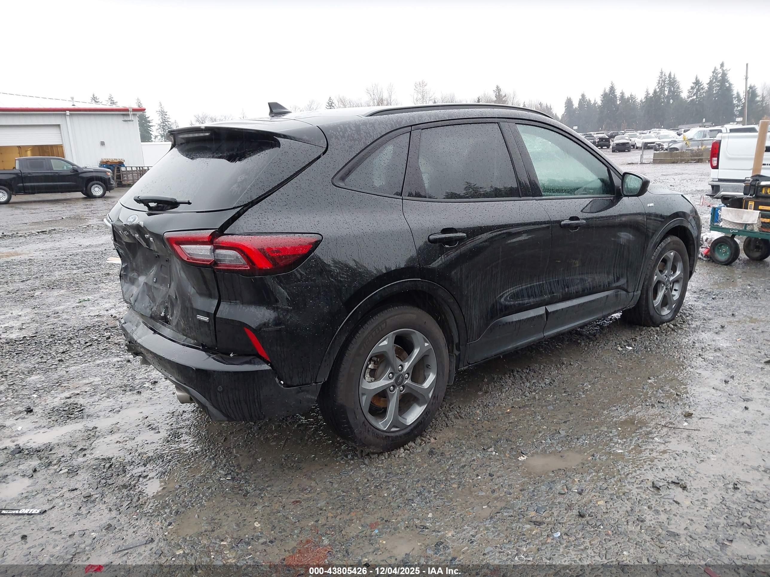 FORD ESCAPE image 4