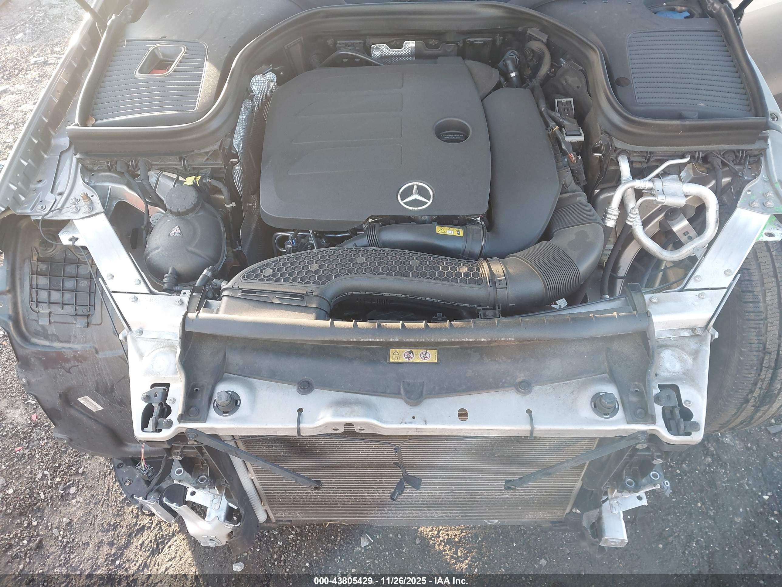 MERCEDES-BENZ GLC image 10