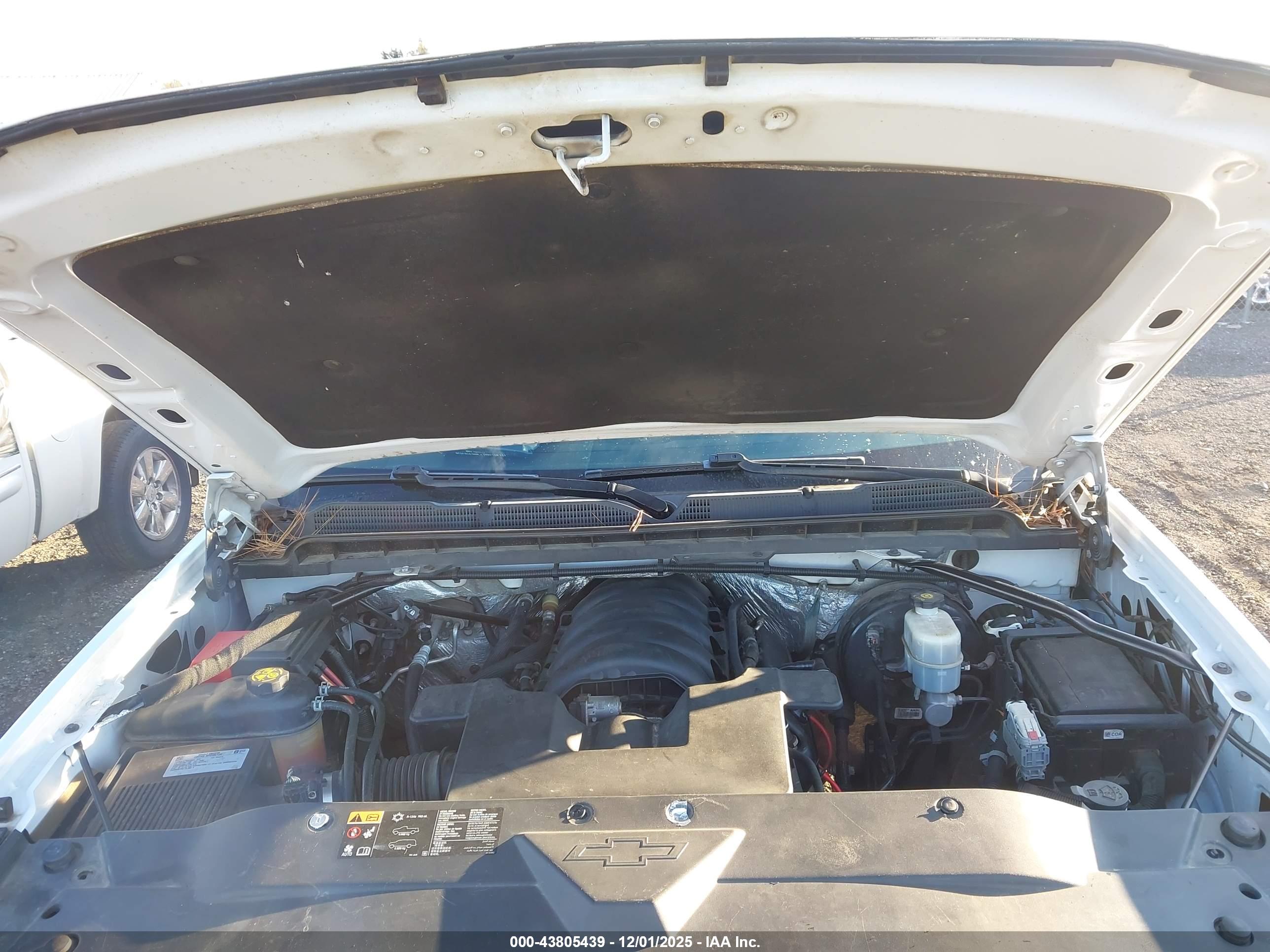CHEVROLET SILVERADO image 10