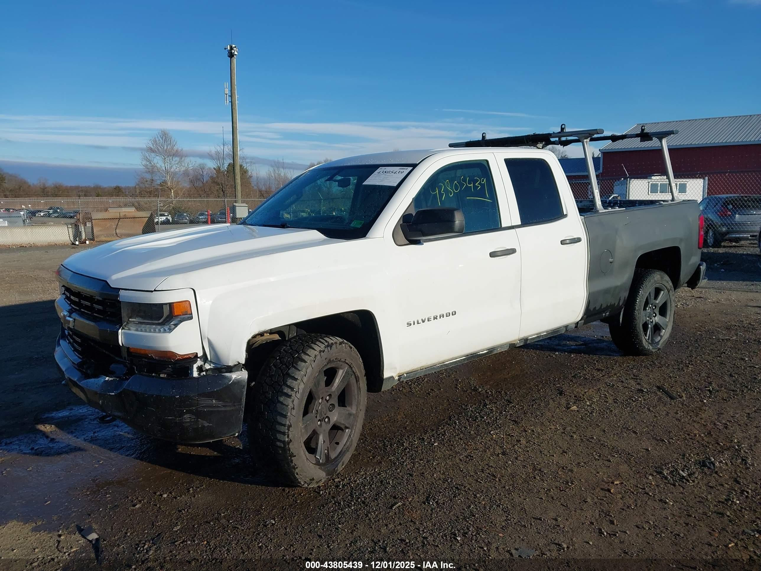 CHEVROLET SILVERADO image 2