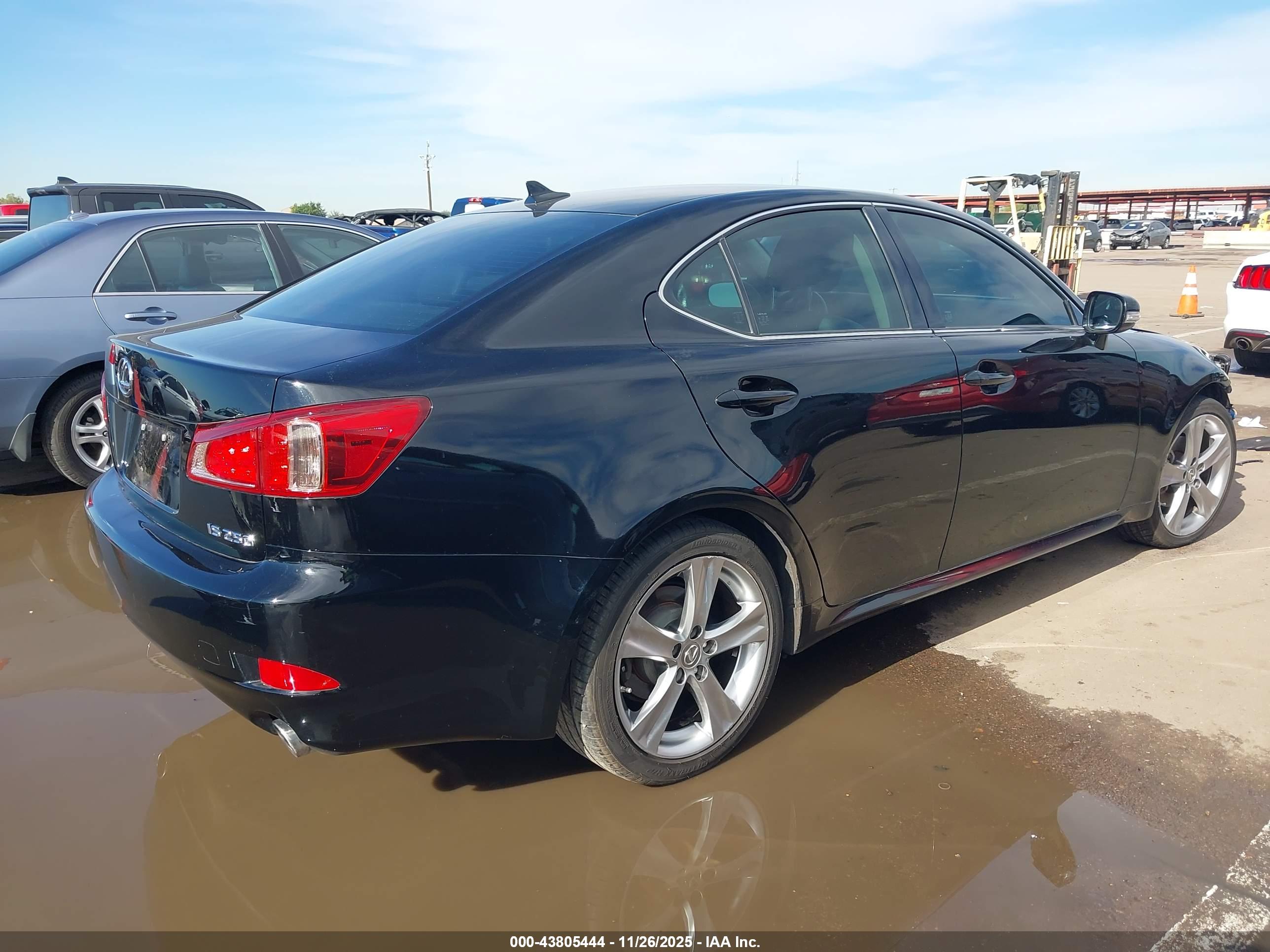 LEXUS IS image 4
