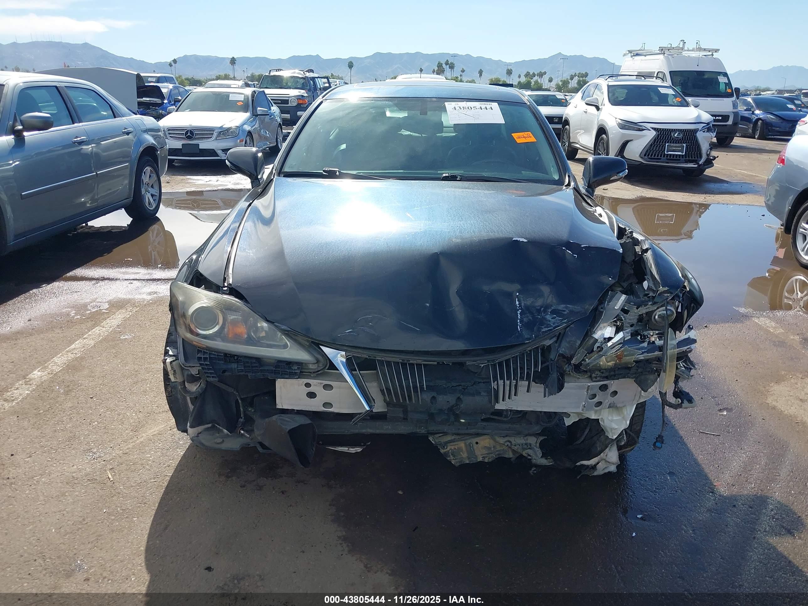 LEXUS IS image 6
