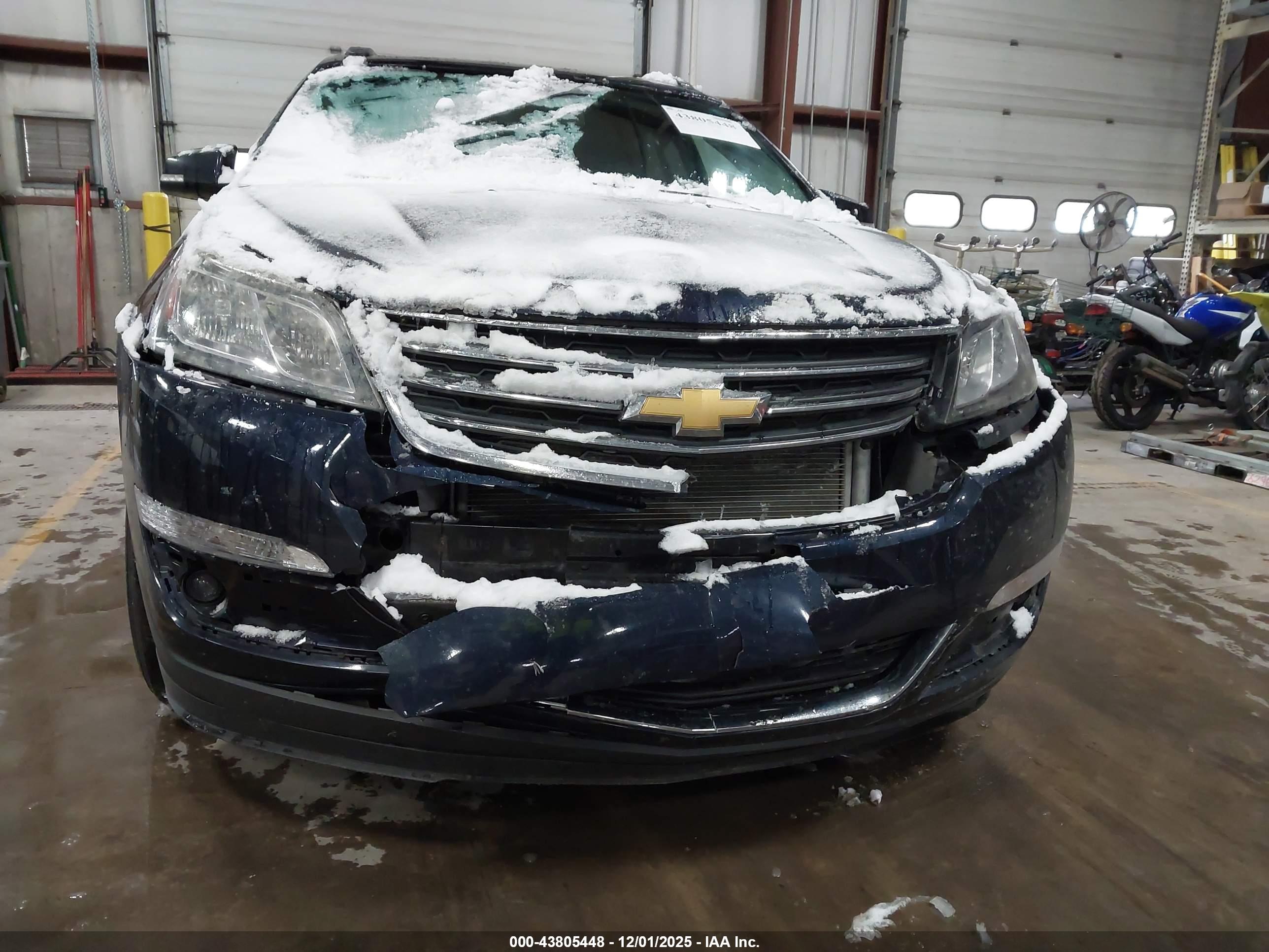 CHEVROLET TRAVERSE image 6