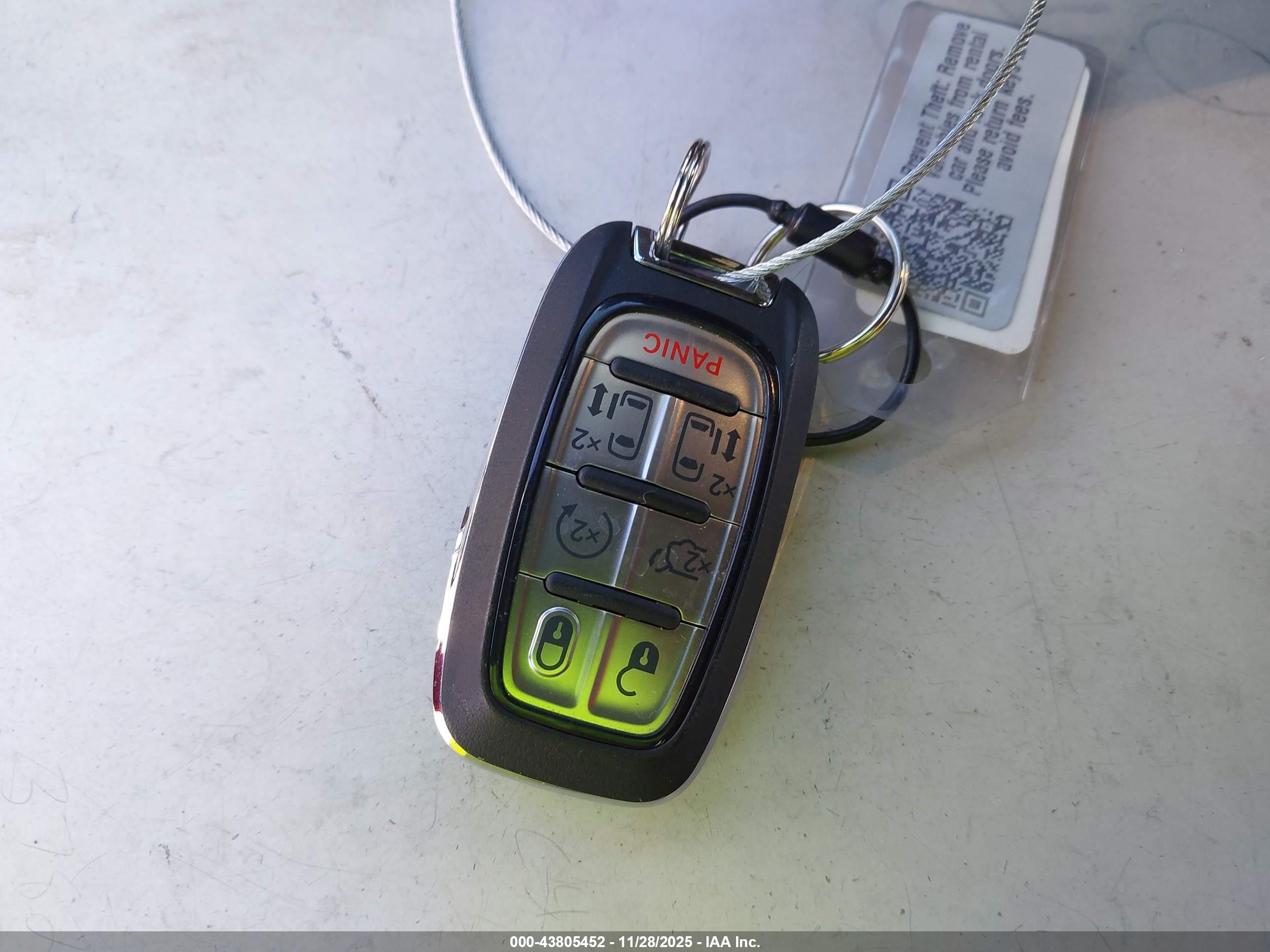 CHRYSLER PACIFICA image 11