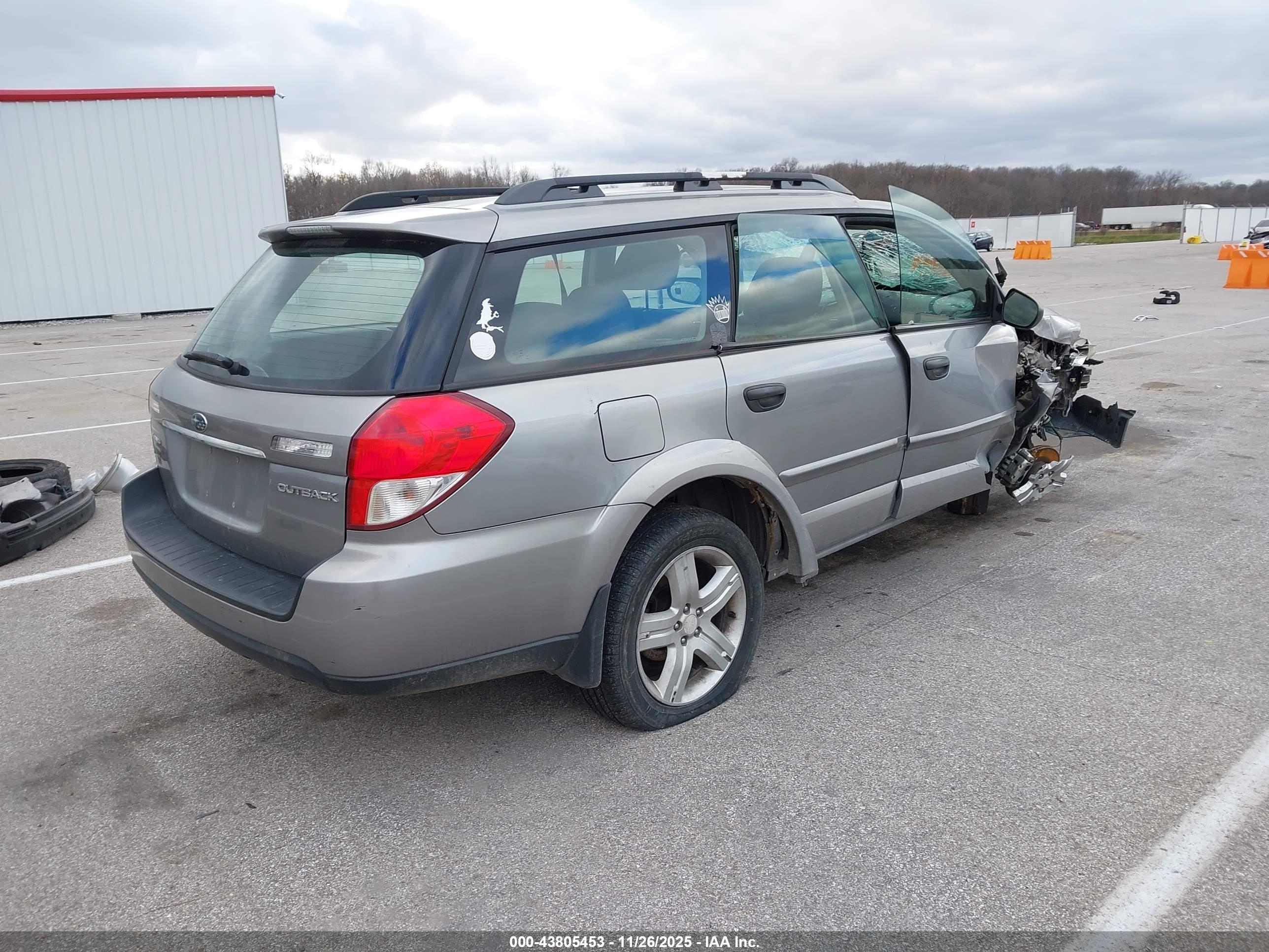 SUBARU OUTBACK image 4