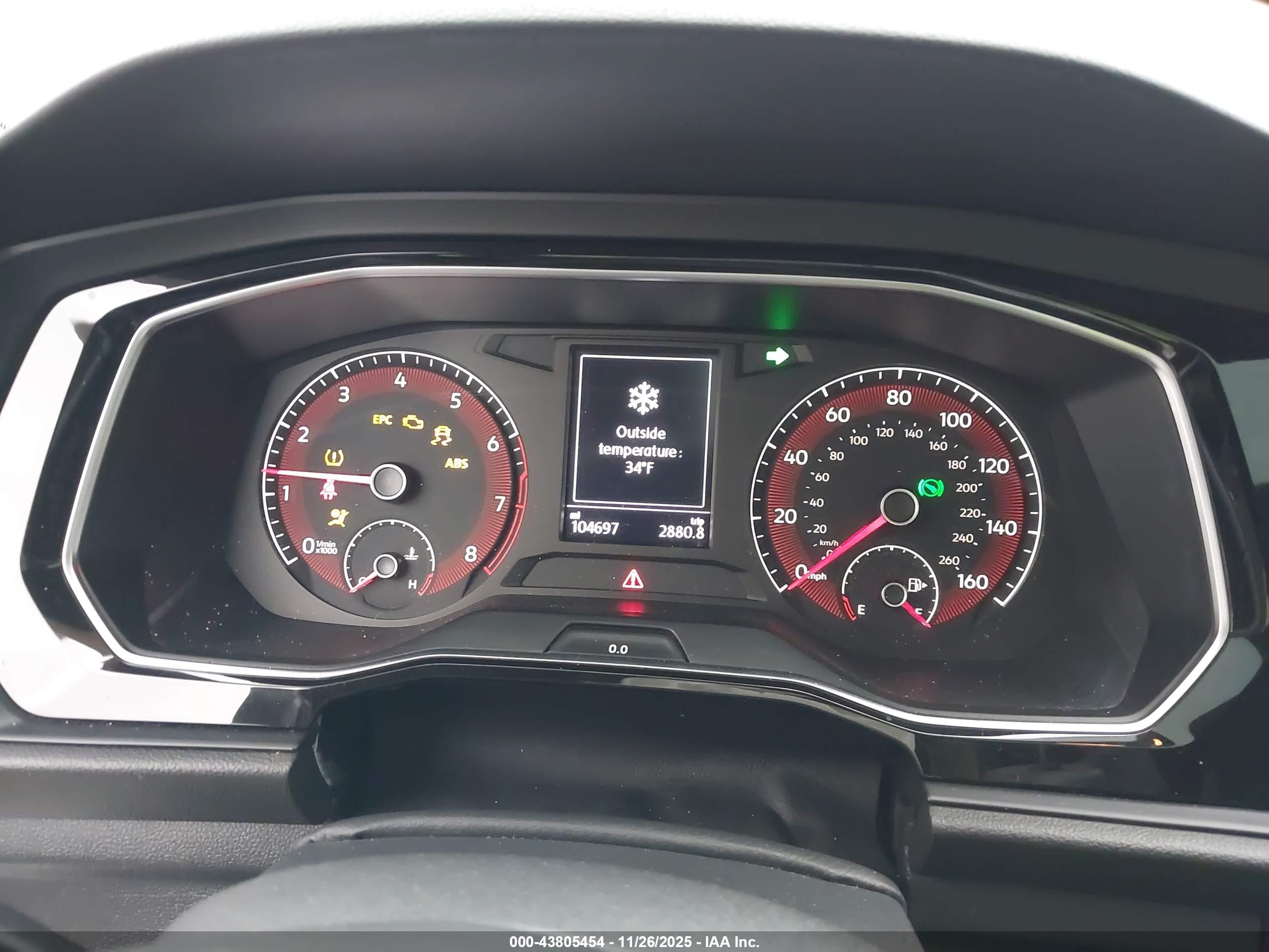 VOLKSWAGEN JETTA image 7
