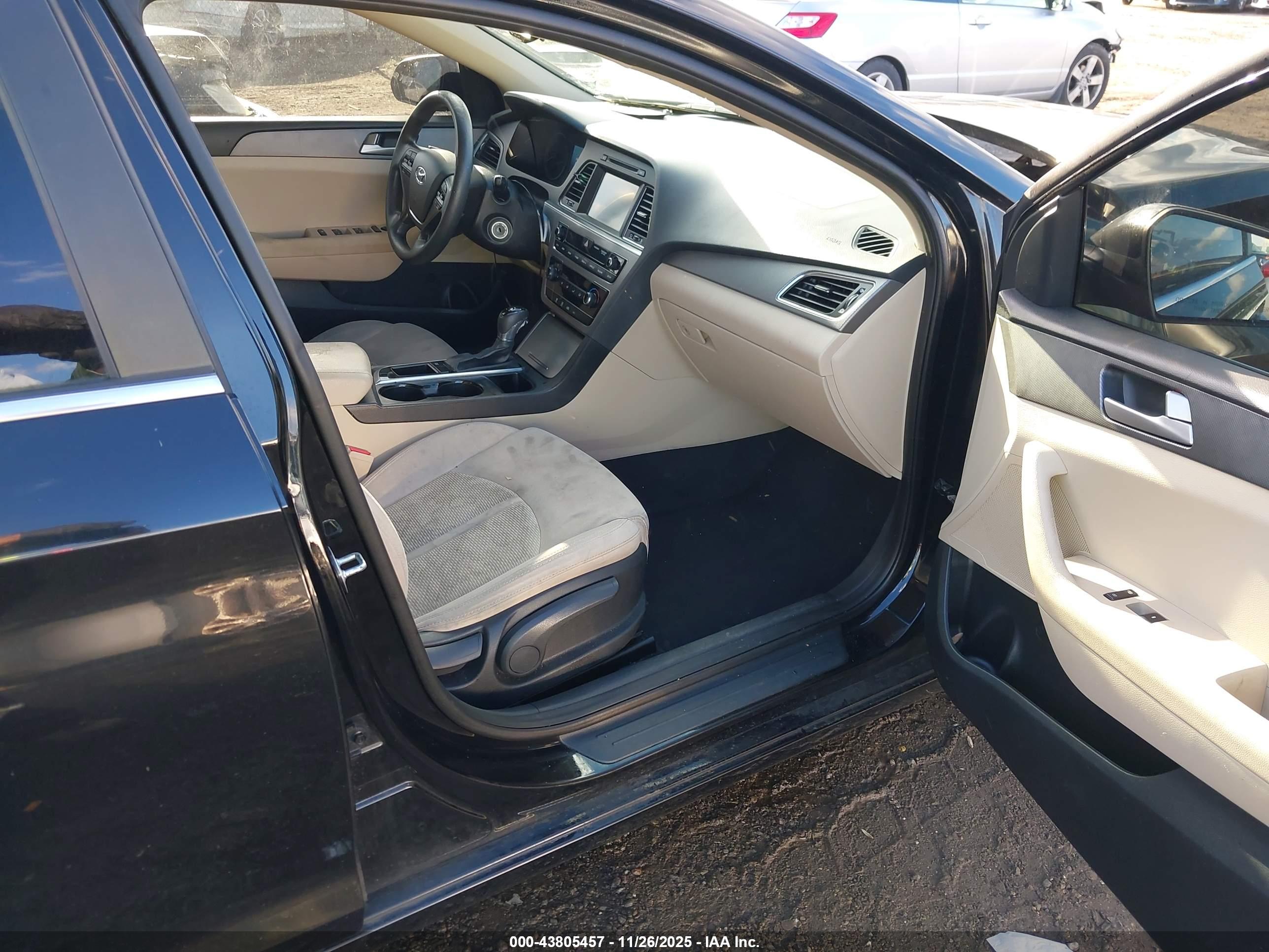 HYUNDAI SONATA image 5