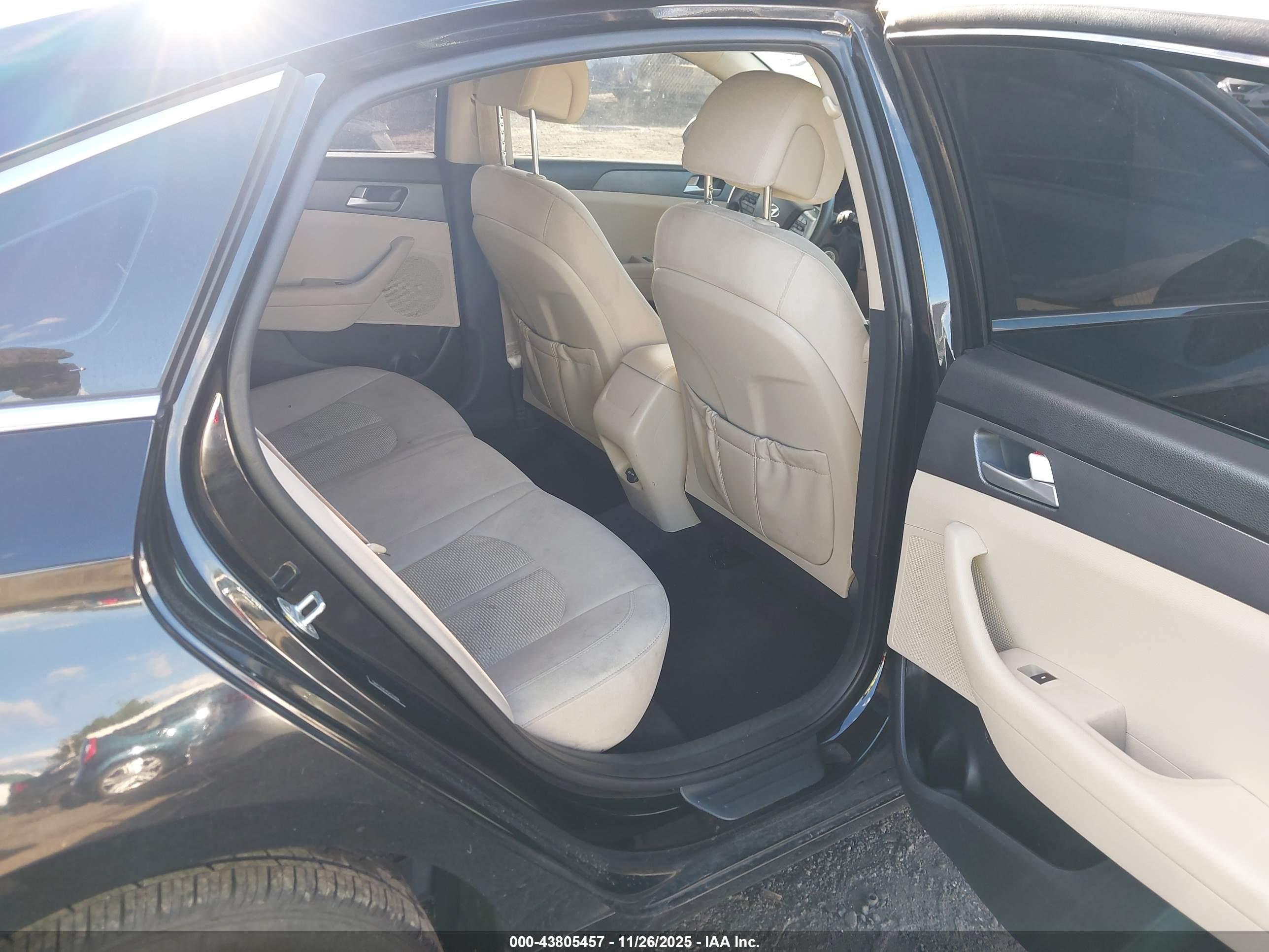 HYUNDAI SONATA image 8