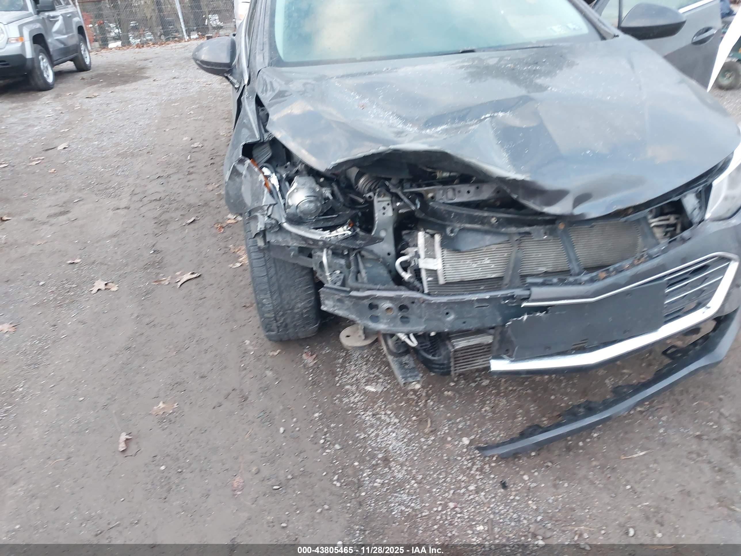 CHEVROLET CRUZE image 6