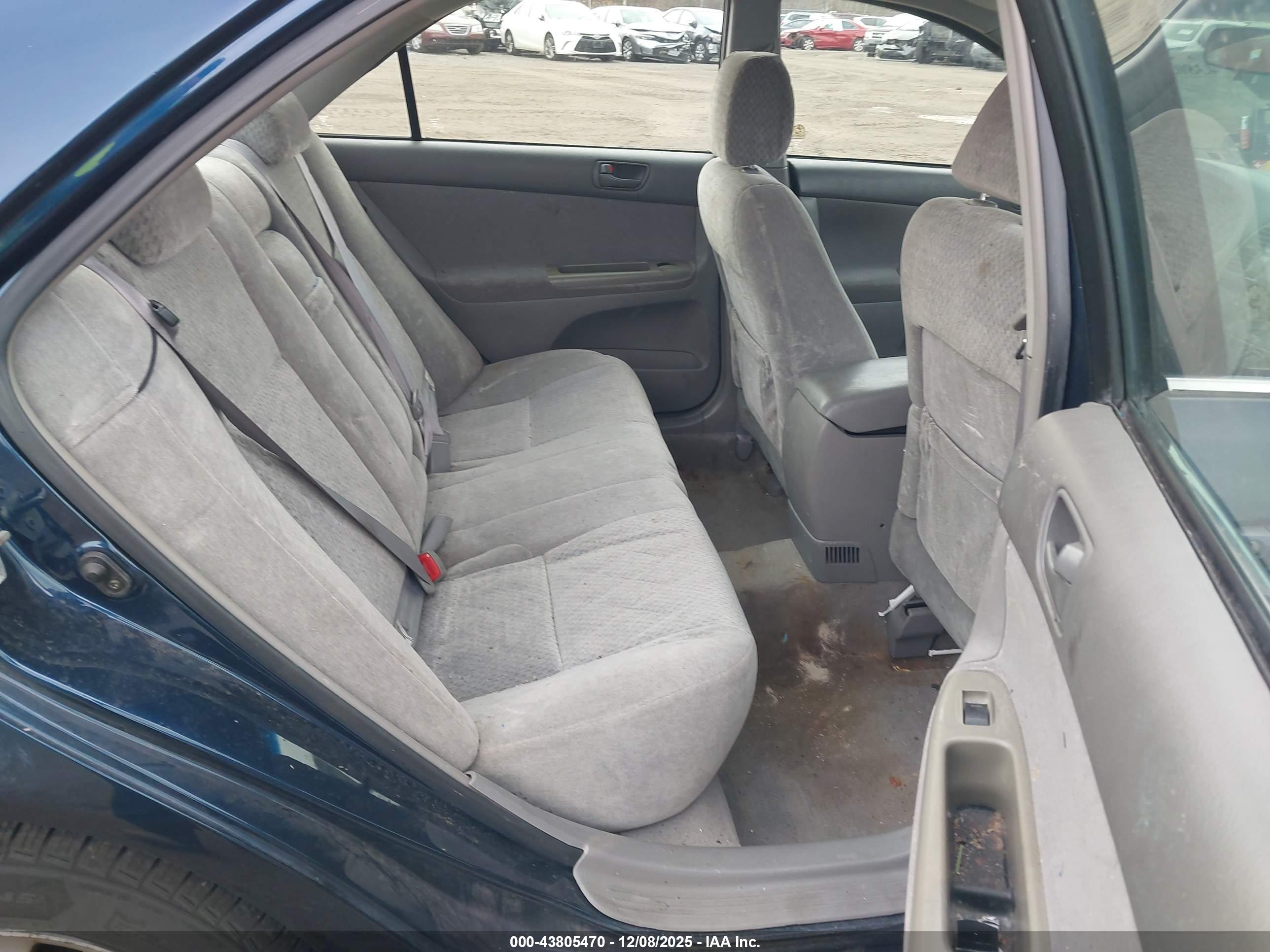 TOYOTA CAMRY image 8