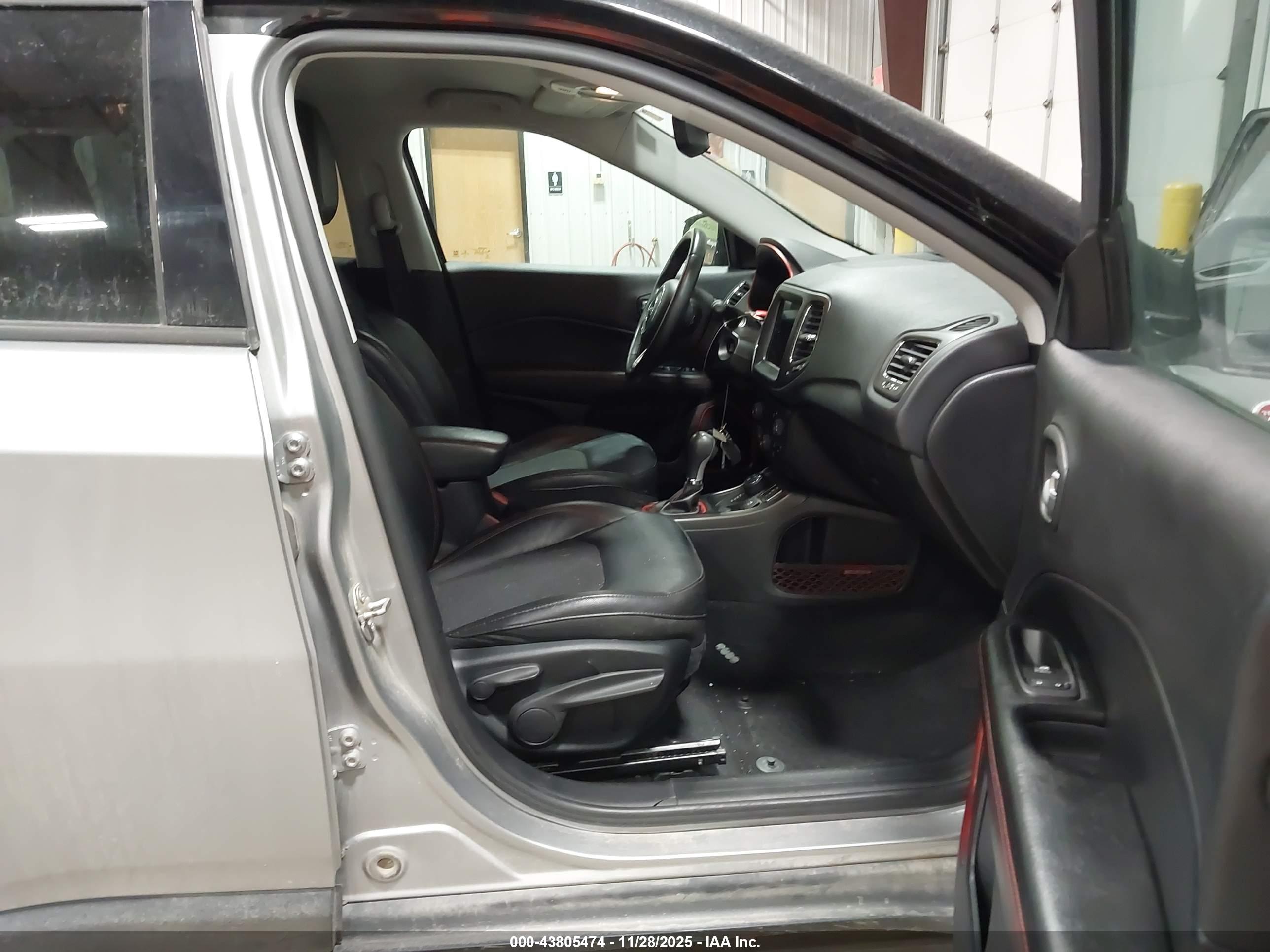 JEEP COMPASS image 5