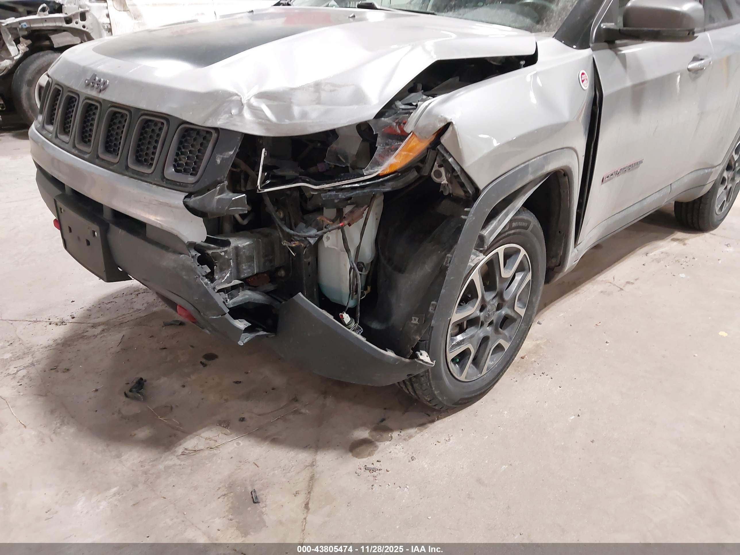 JEEP COMPASS image 6
