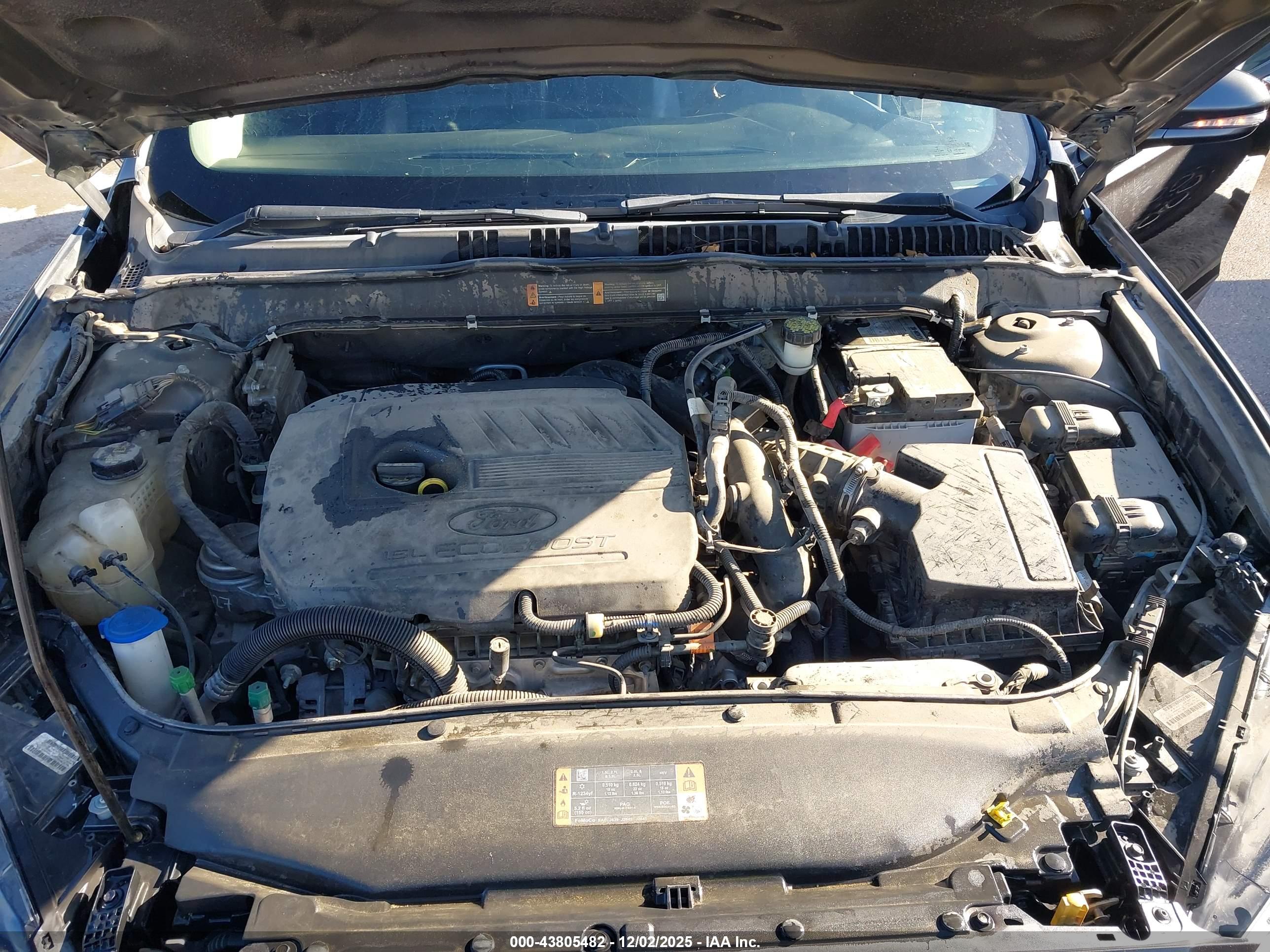 FORD FUSION image 10