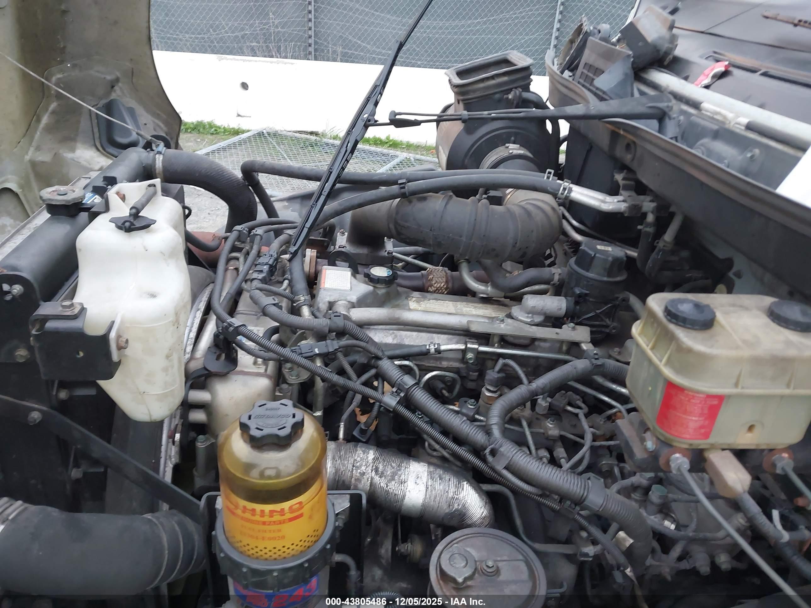 HINO 258/268 image 10