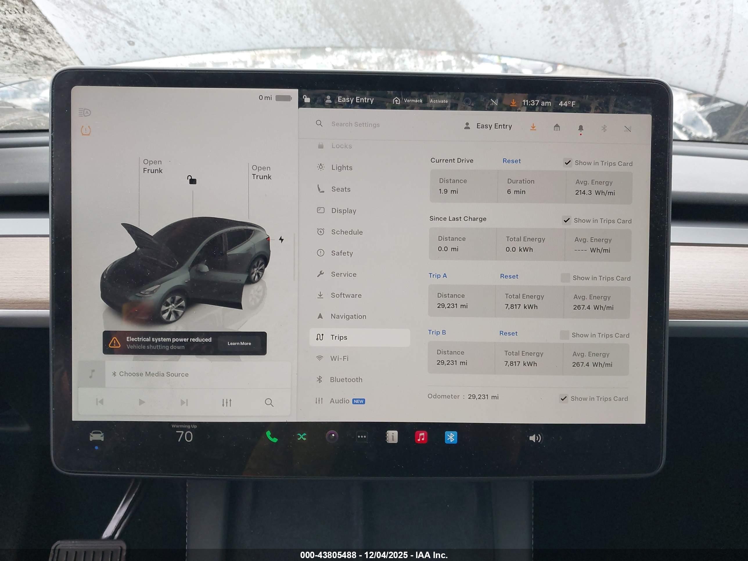 TESLA MODEL image 7