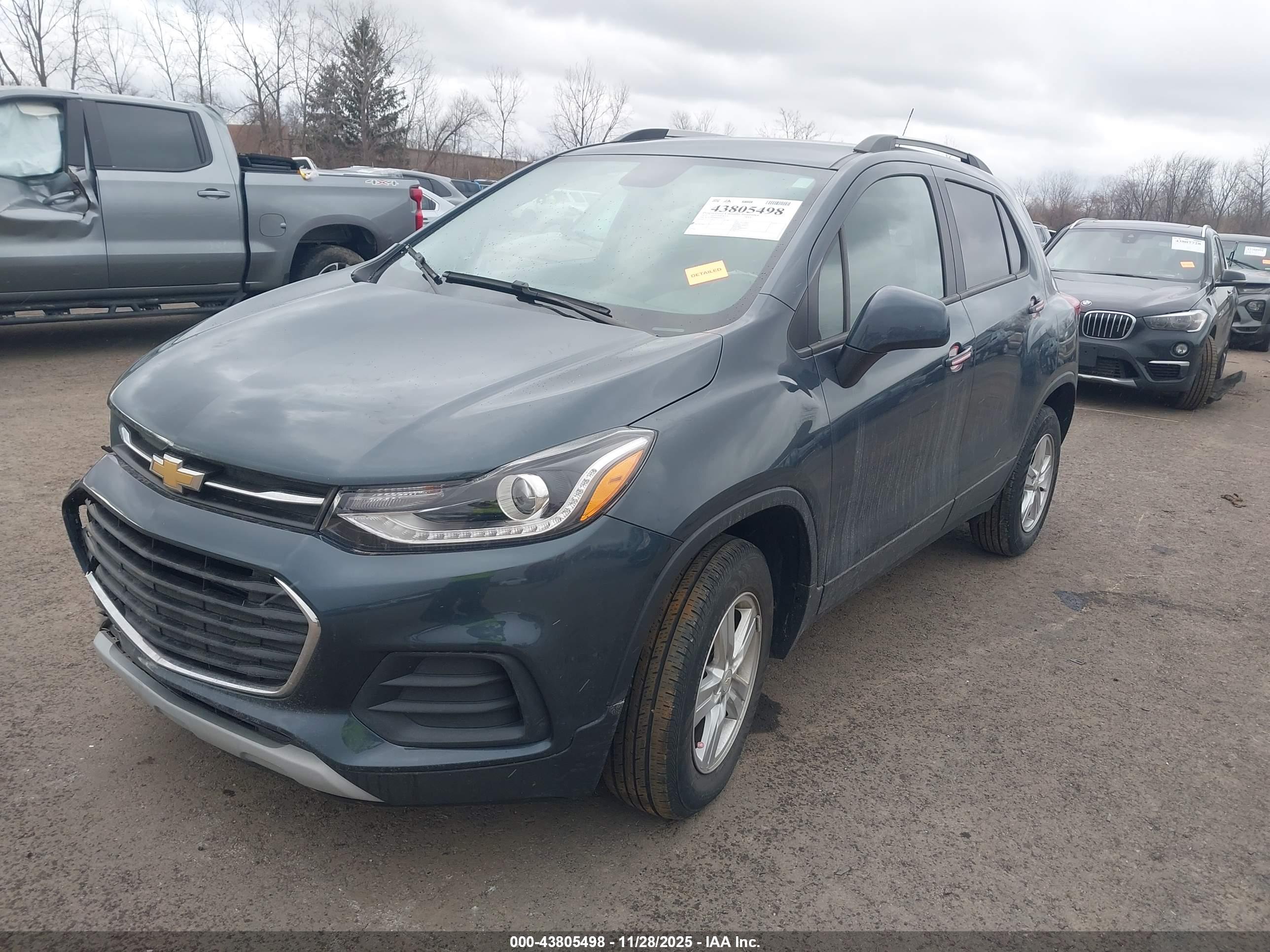 CHEVROLET TRAX image 2