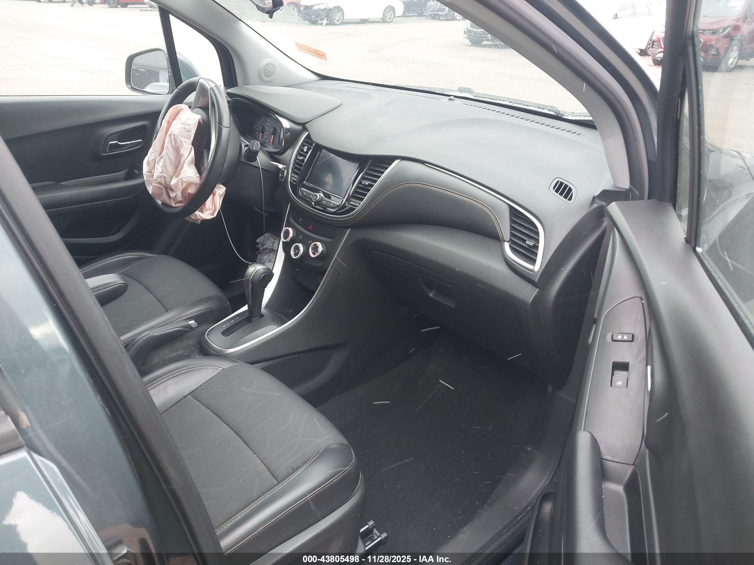 CHEVROLET TRAX image 5