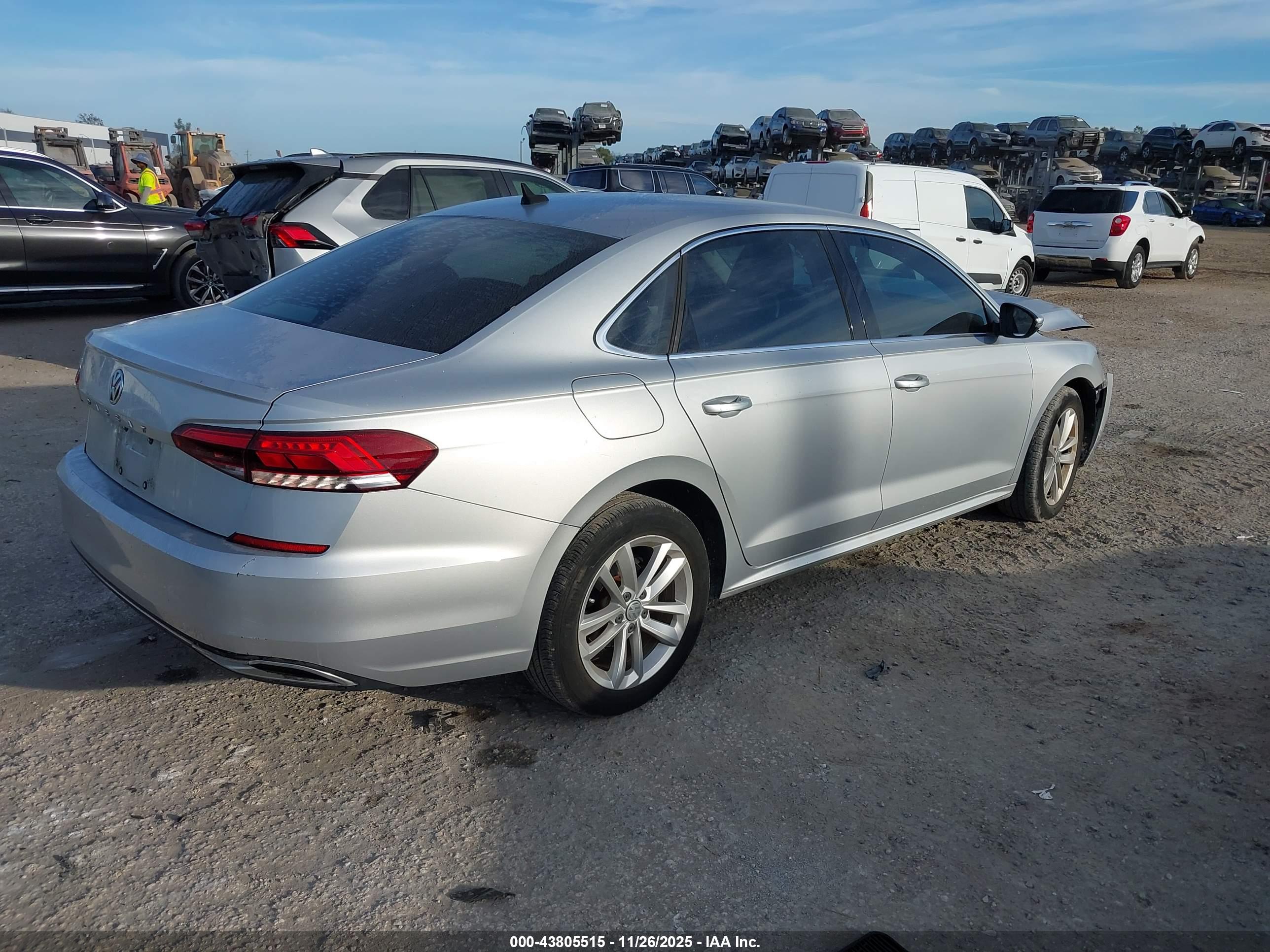 VOLKSWAGEN PASSAT image 4