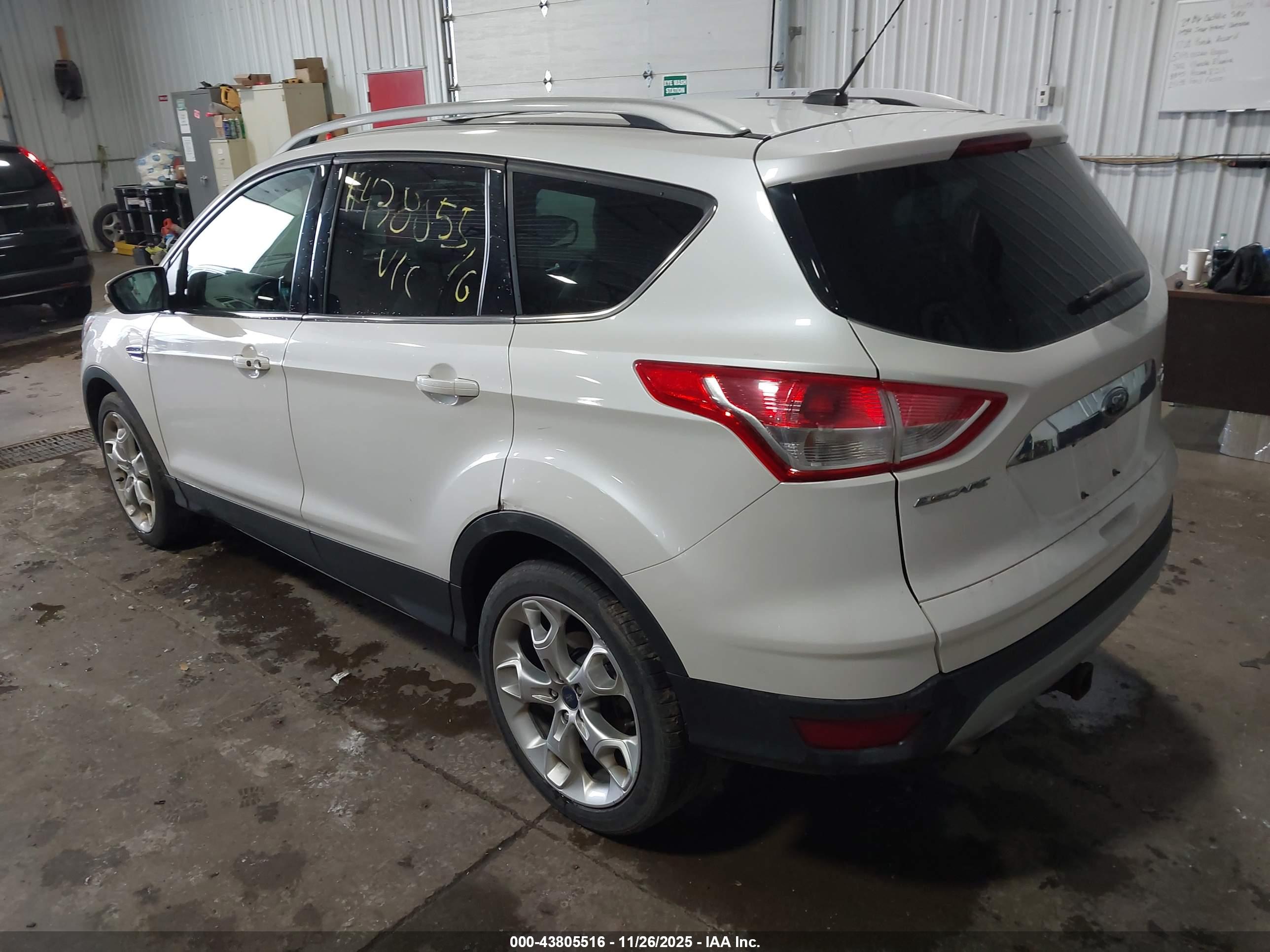 FORD ESCAPE image 3