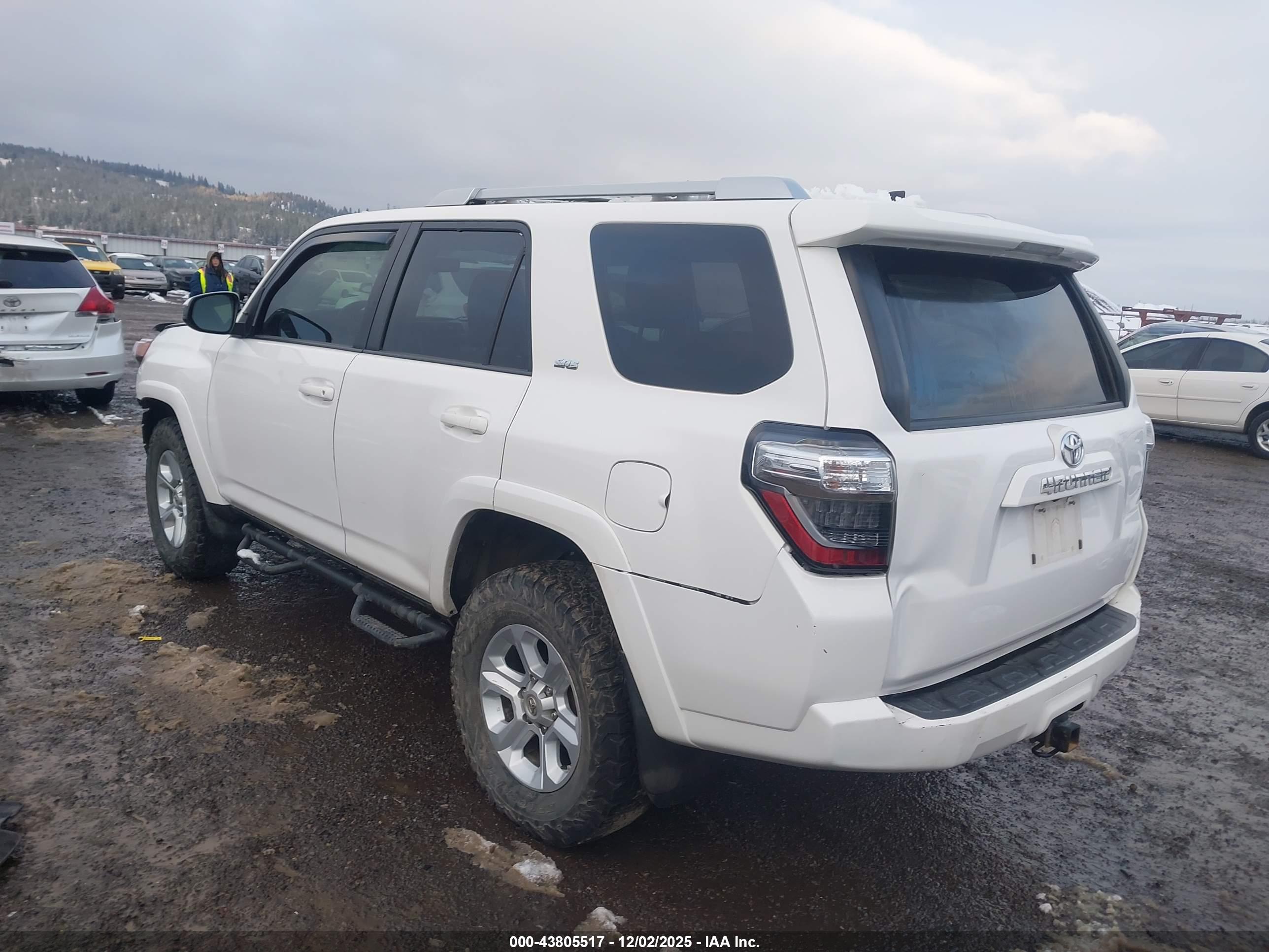 TOYOTA 4RUNNER image 3