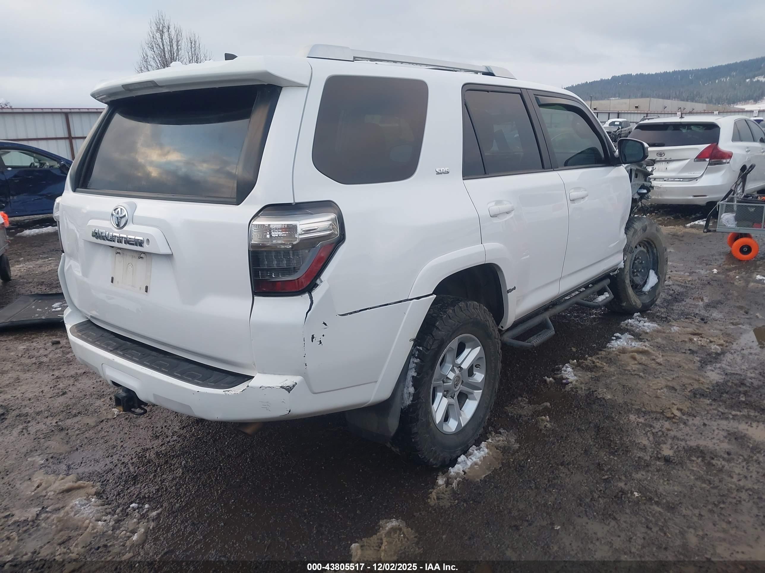 TOYOTA 4RUNNER image 4