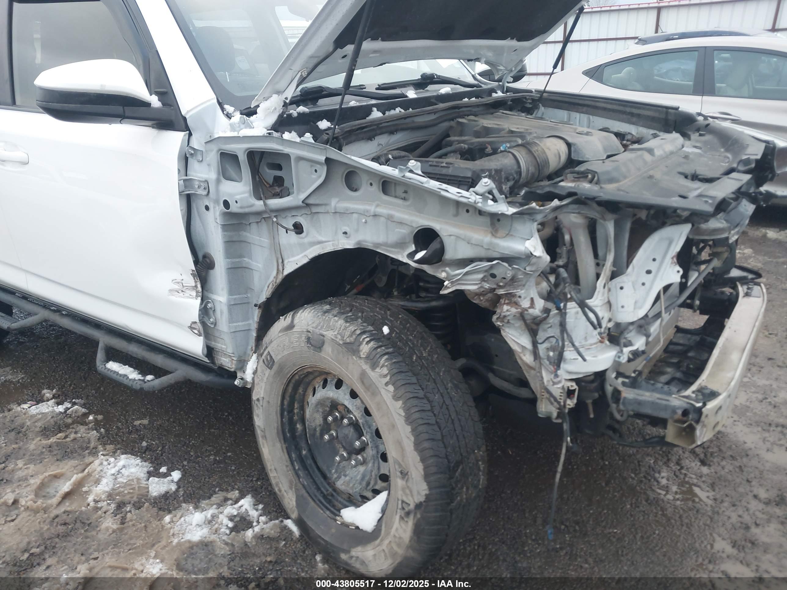 TOYOTA 4RUNNER image 6