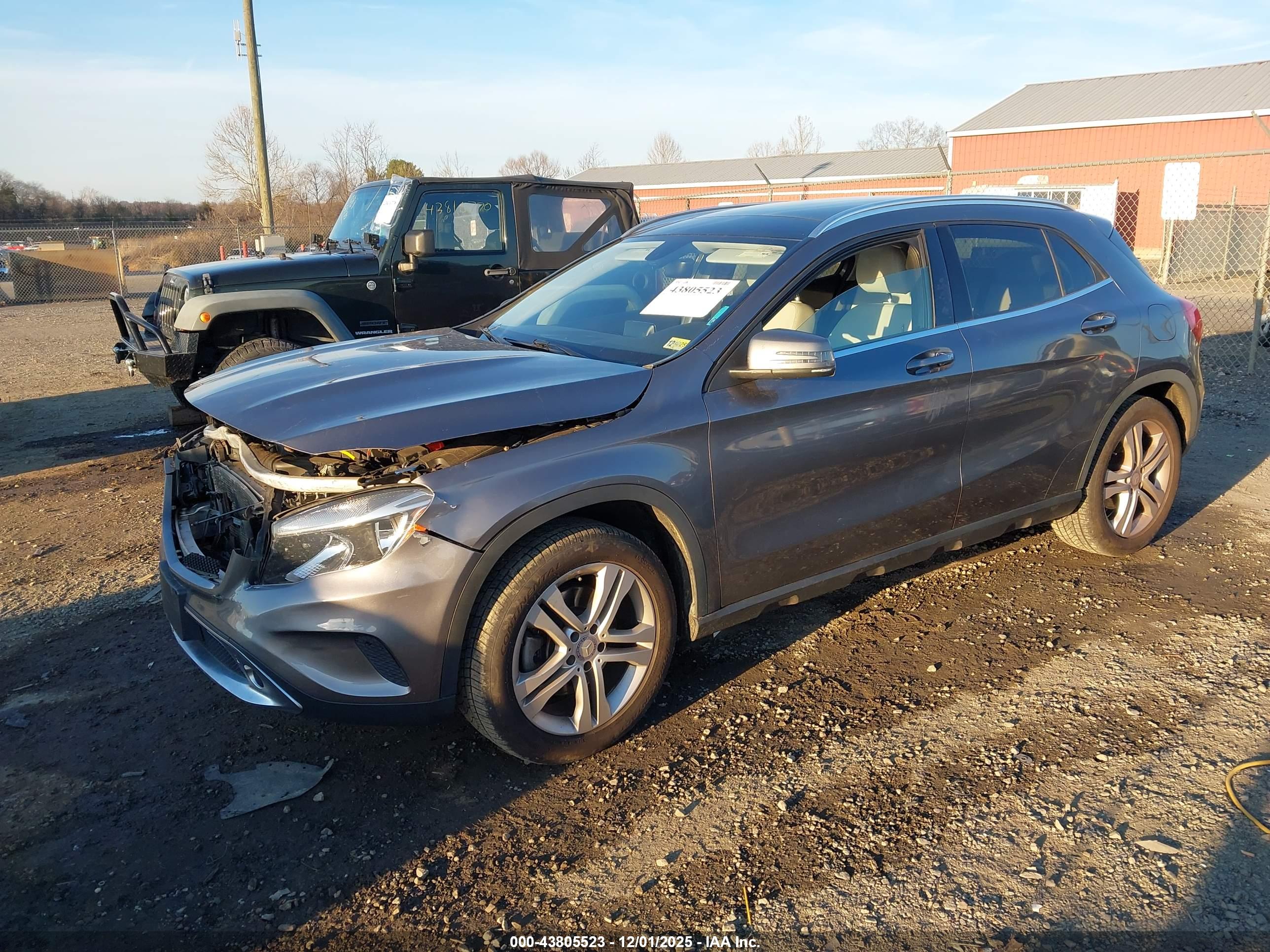 MERCEDES-BENZ GLA image 2