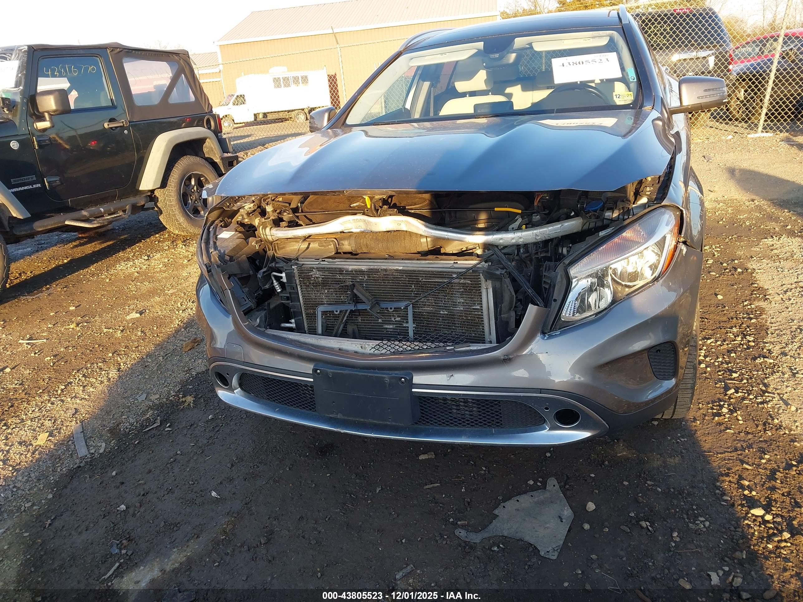 MERCEDES-BENZ GLA image 6