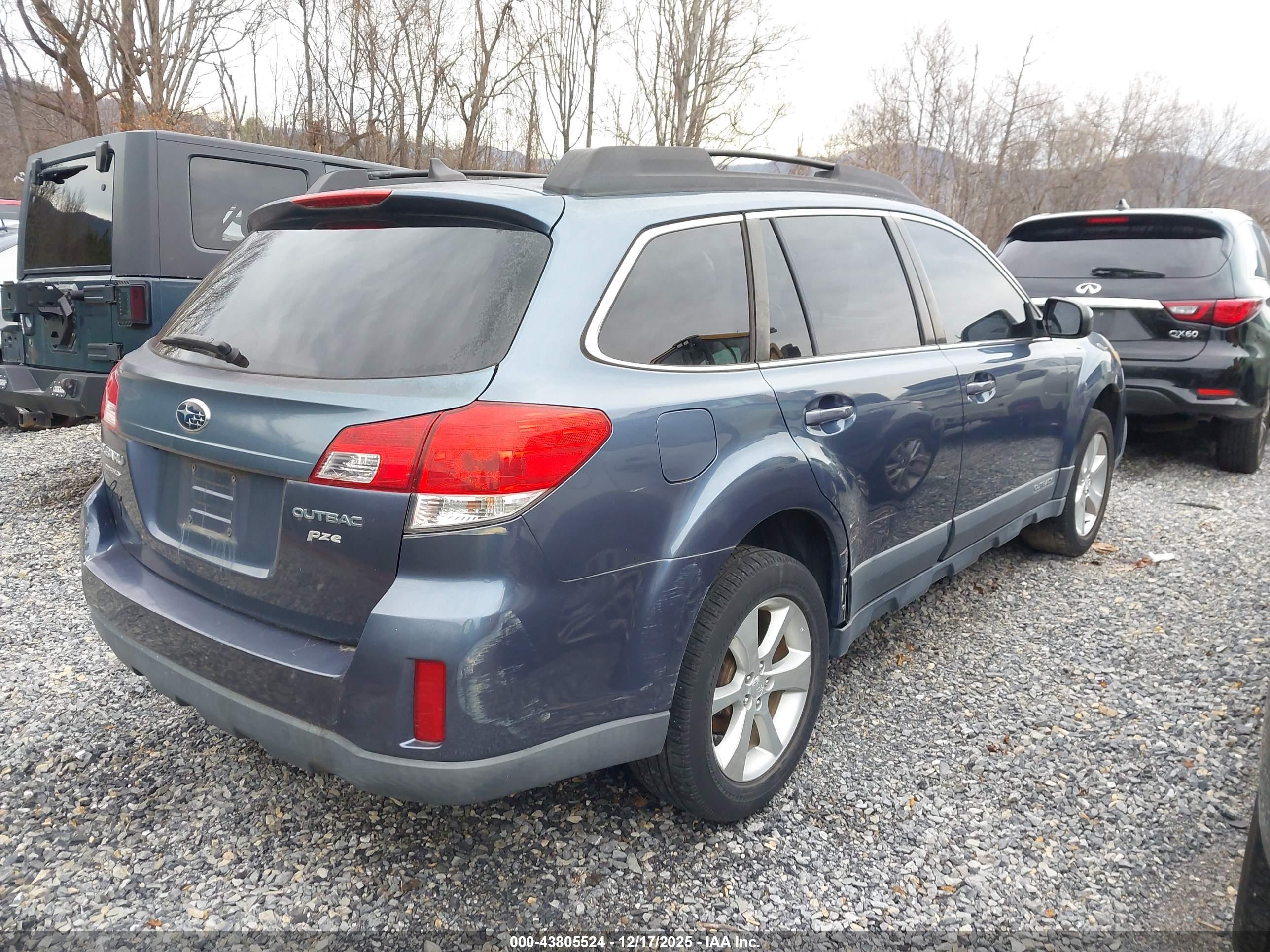 SUBARU OUTBACK image 6