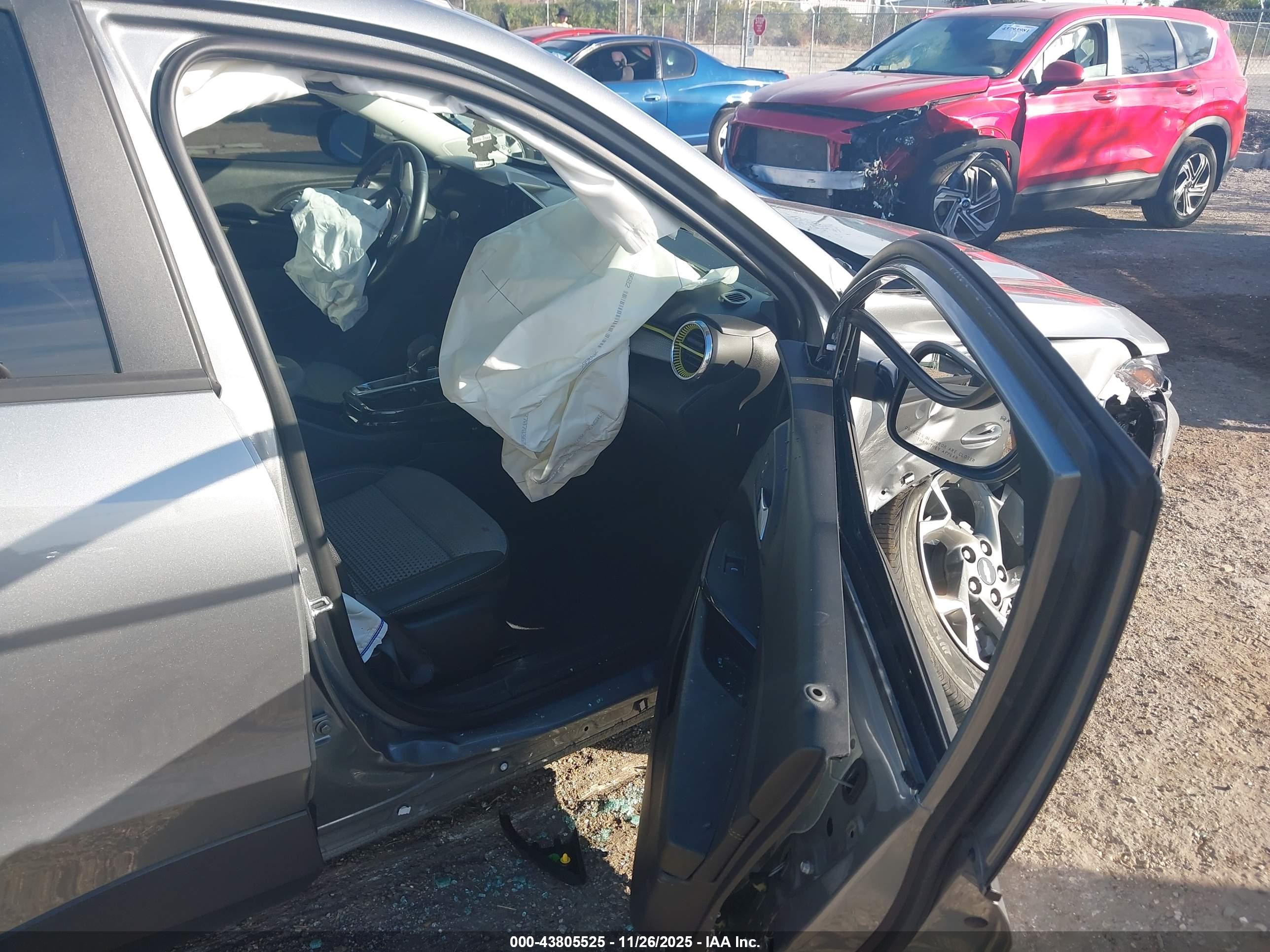 CHEVROLET TRAX image 5