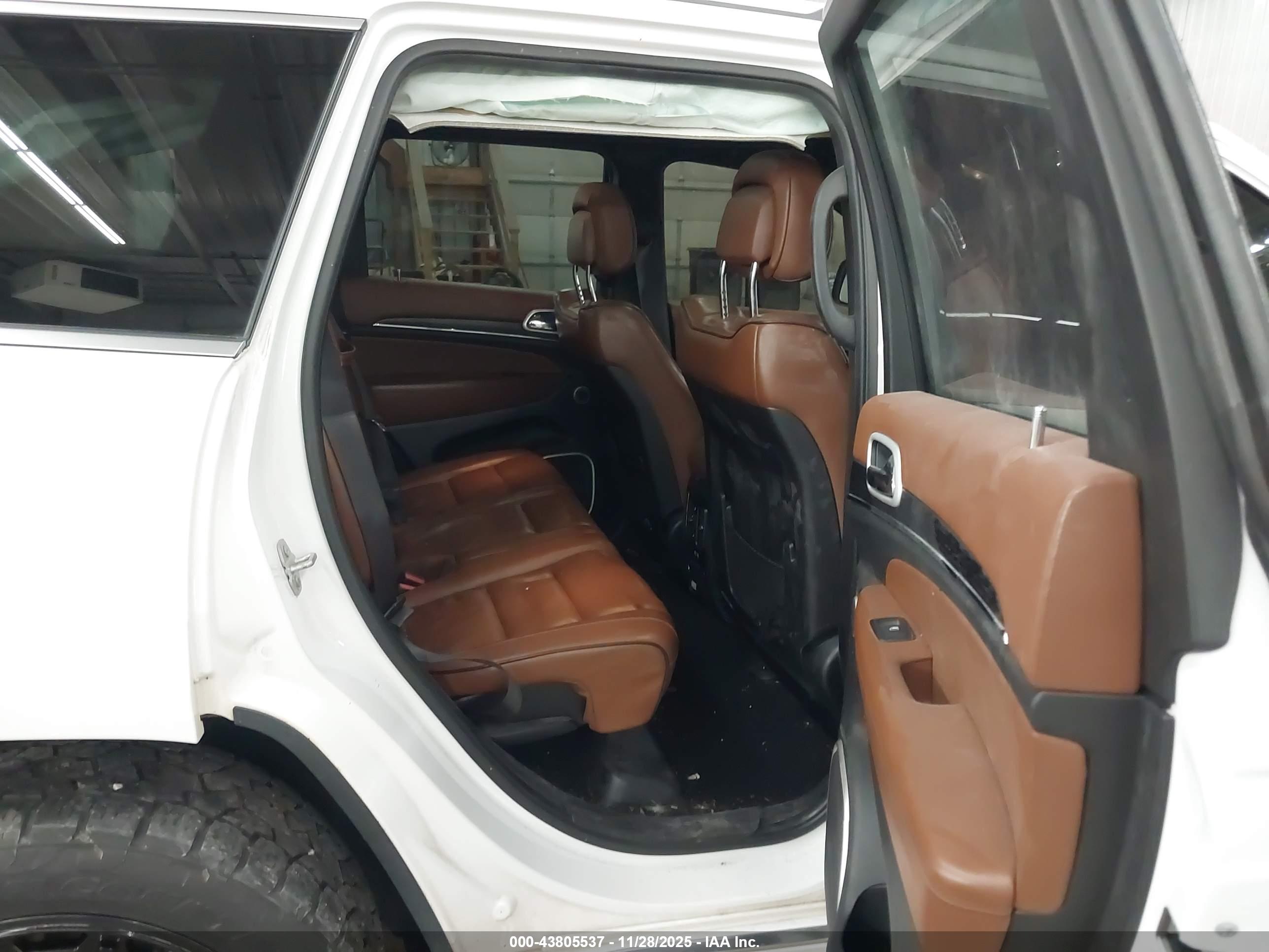 JEEP GRAND image 8