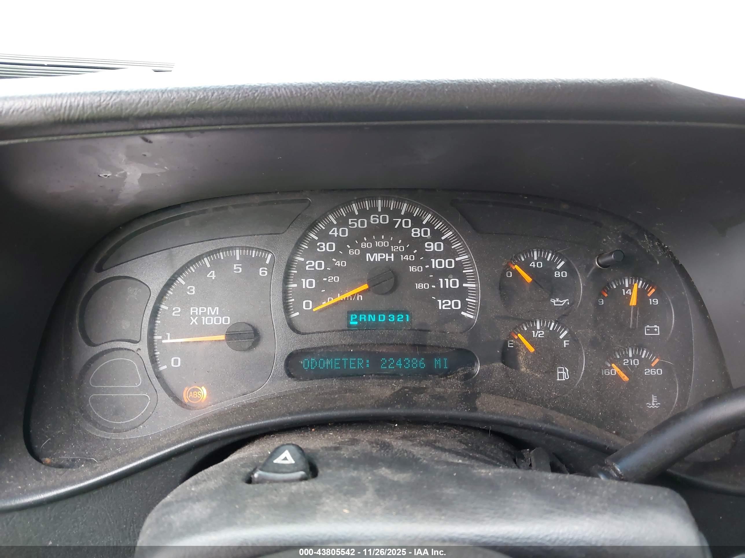 CHEVROLET SILVERADO image 7