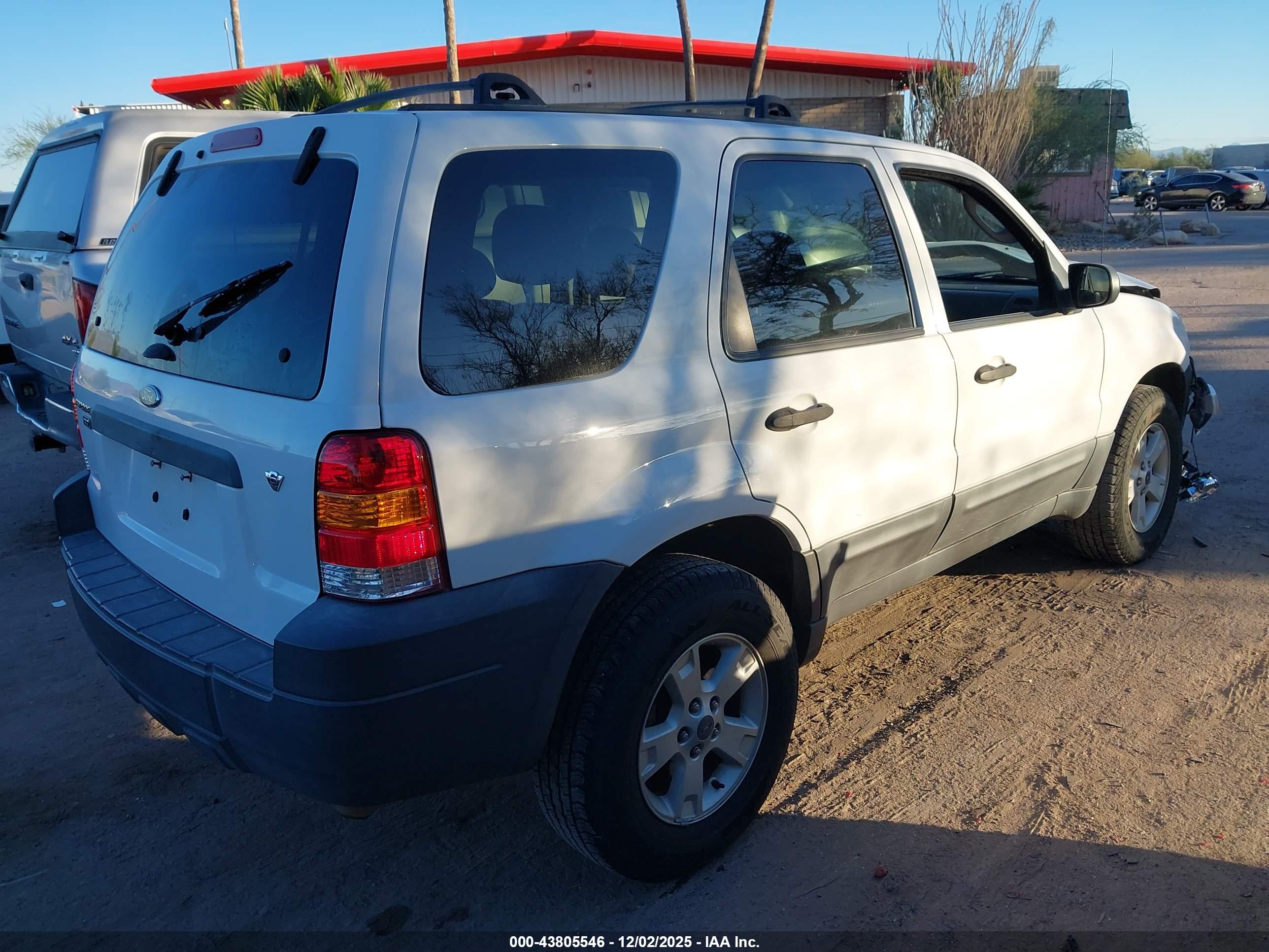 FORD ESCAPE image 4