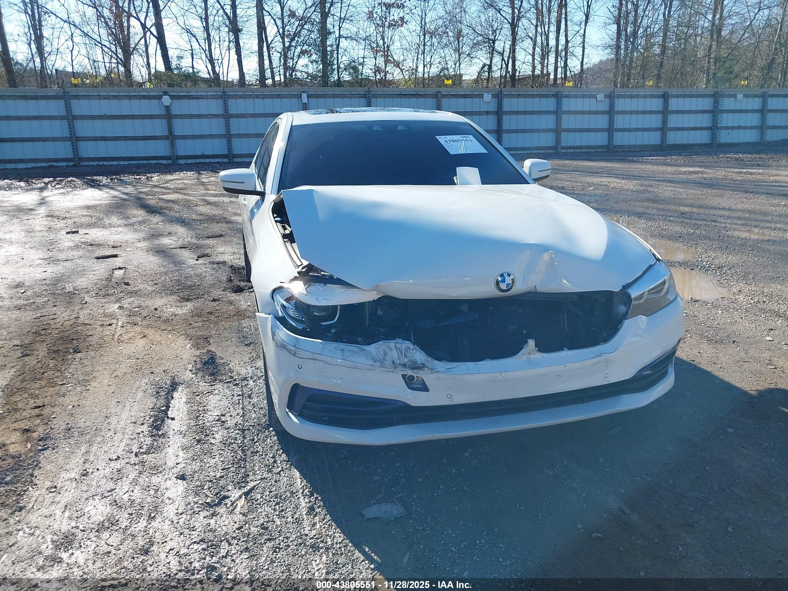 BMW 530E image 6