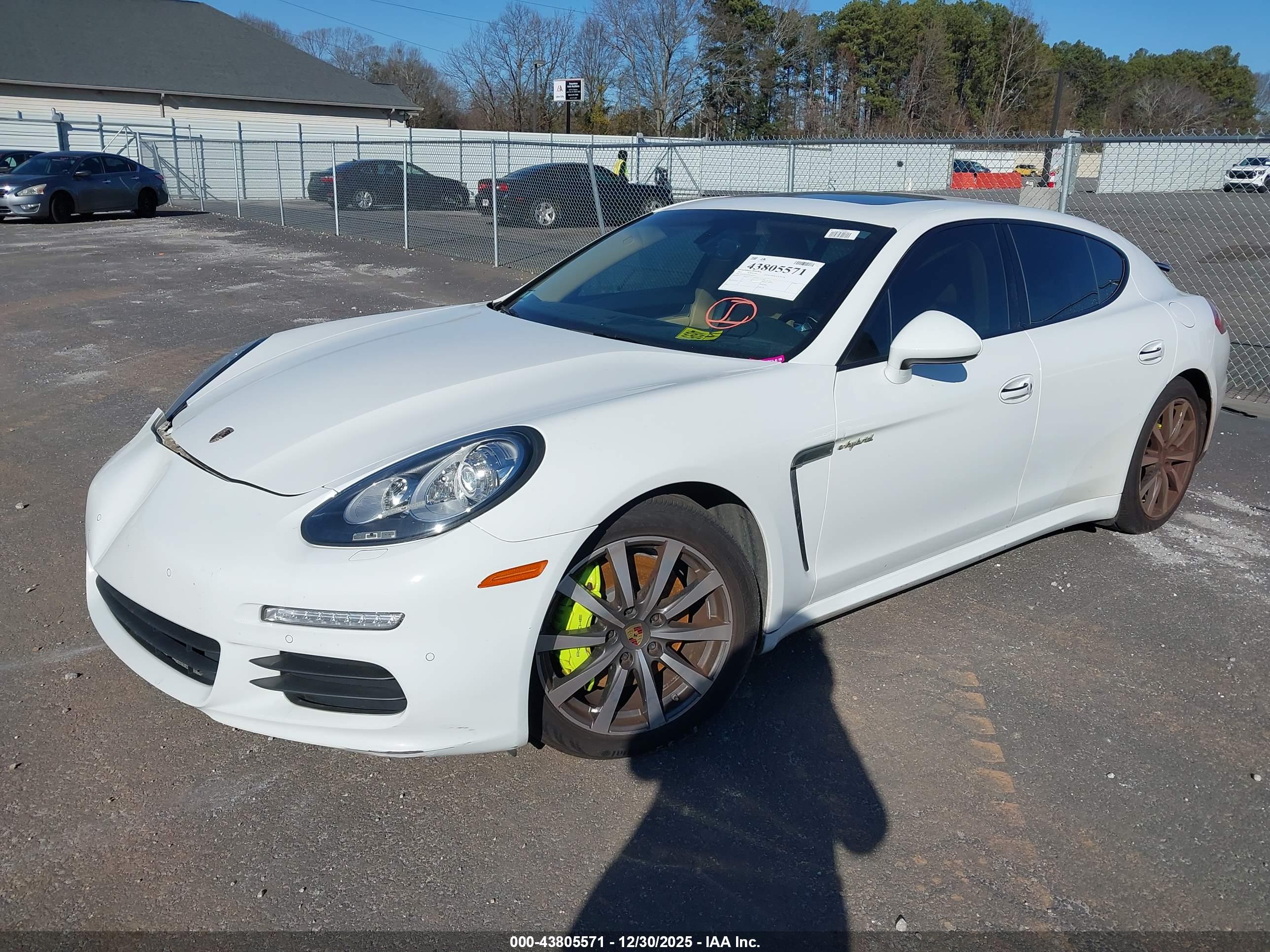 PORSCHE PANAMERA image 2