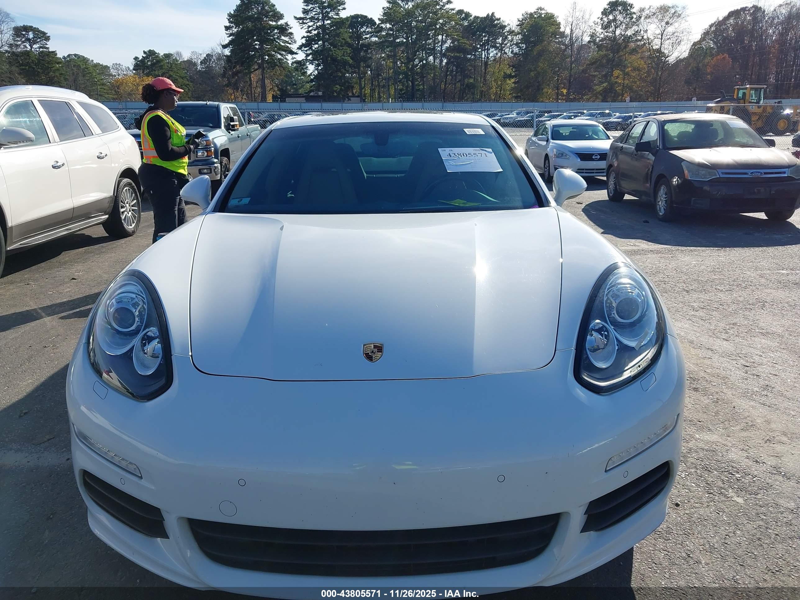 PORSCHE PANAMERA image 6