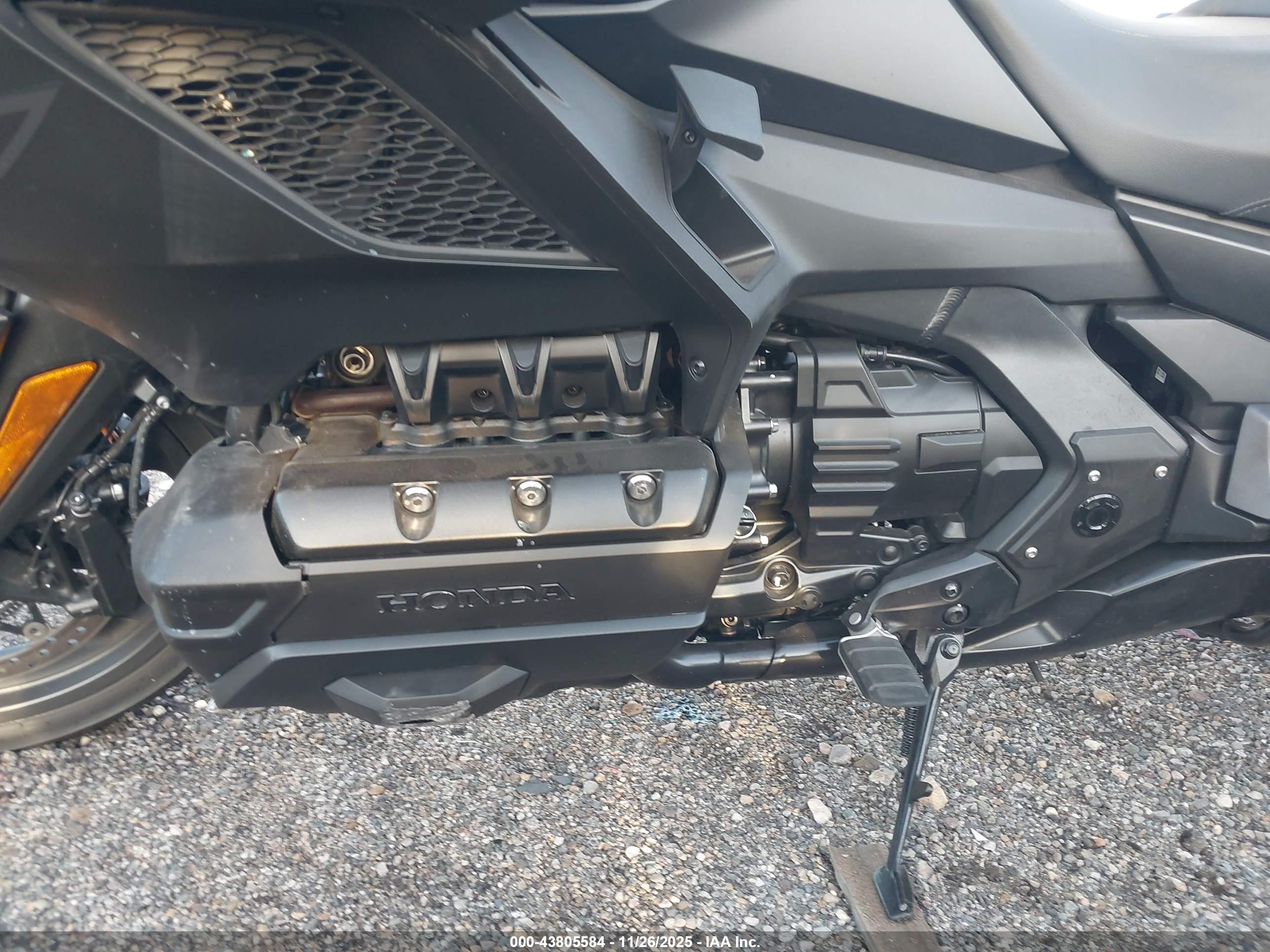 HONDA GL1800 image 9